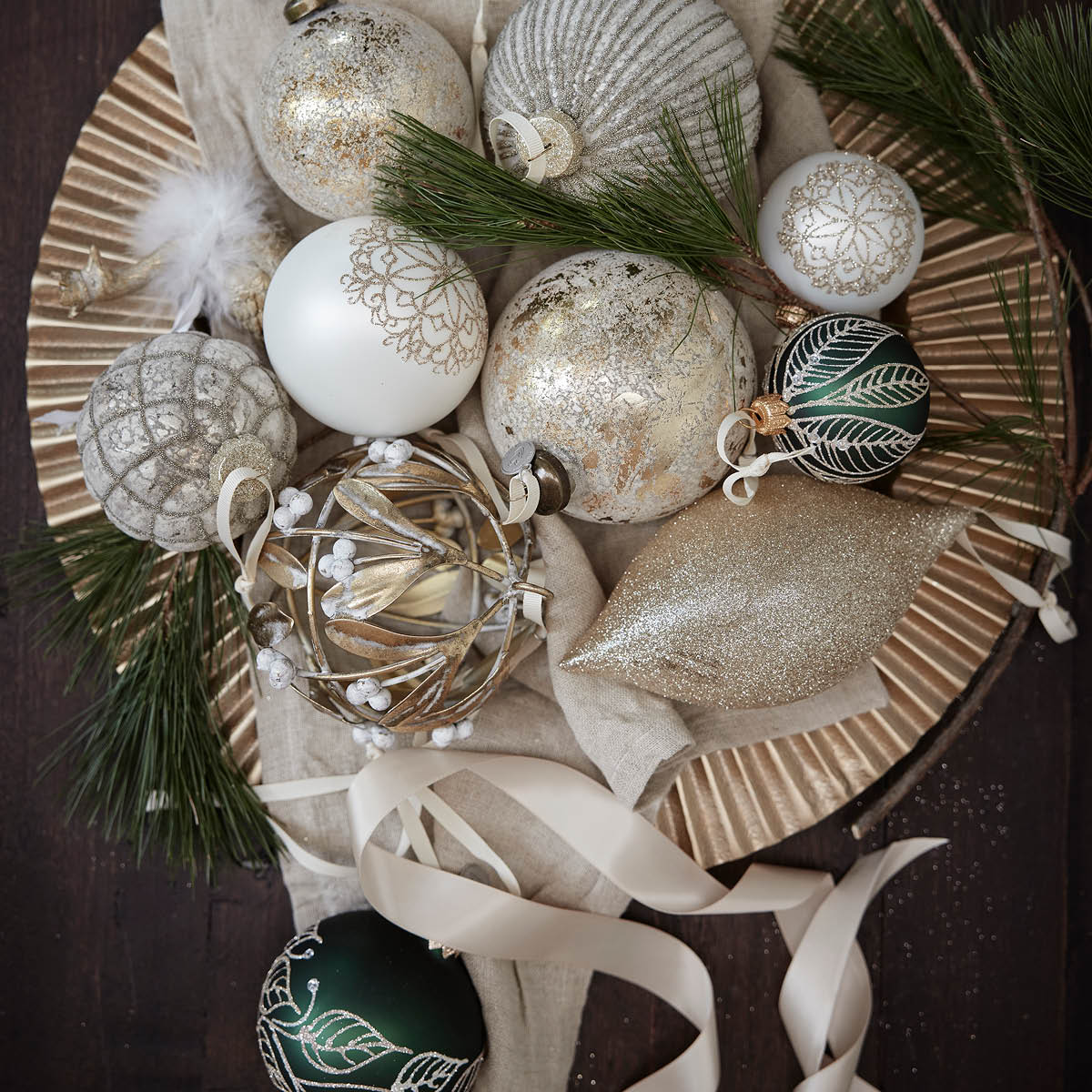 Lene Bjerre Clearena julkula 10 cm råvit/guld