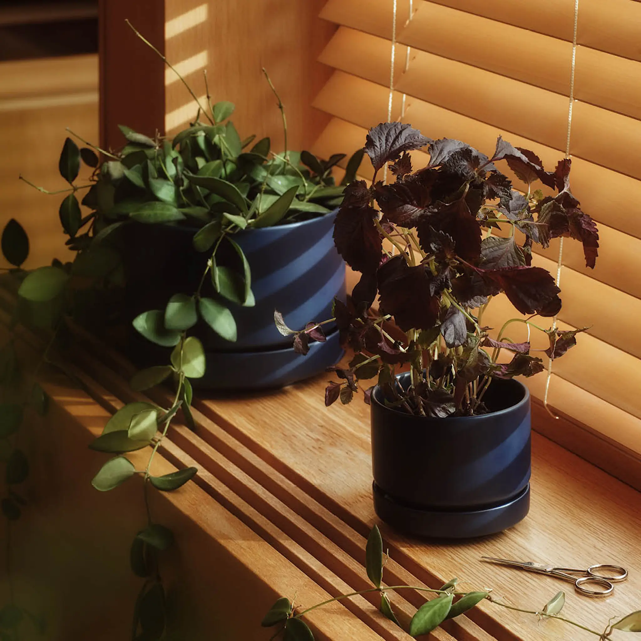 Arabia Blomkruka SN 16 cm matt blå