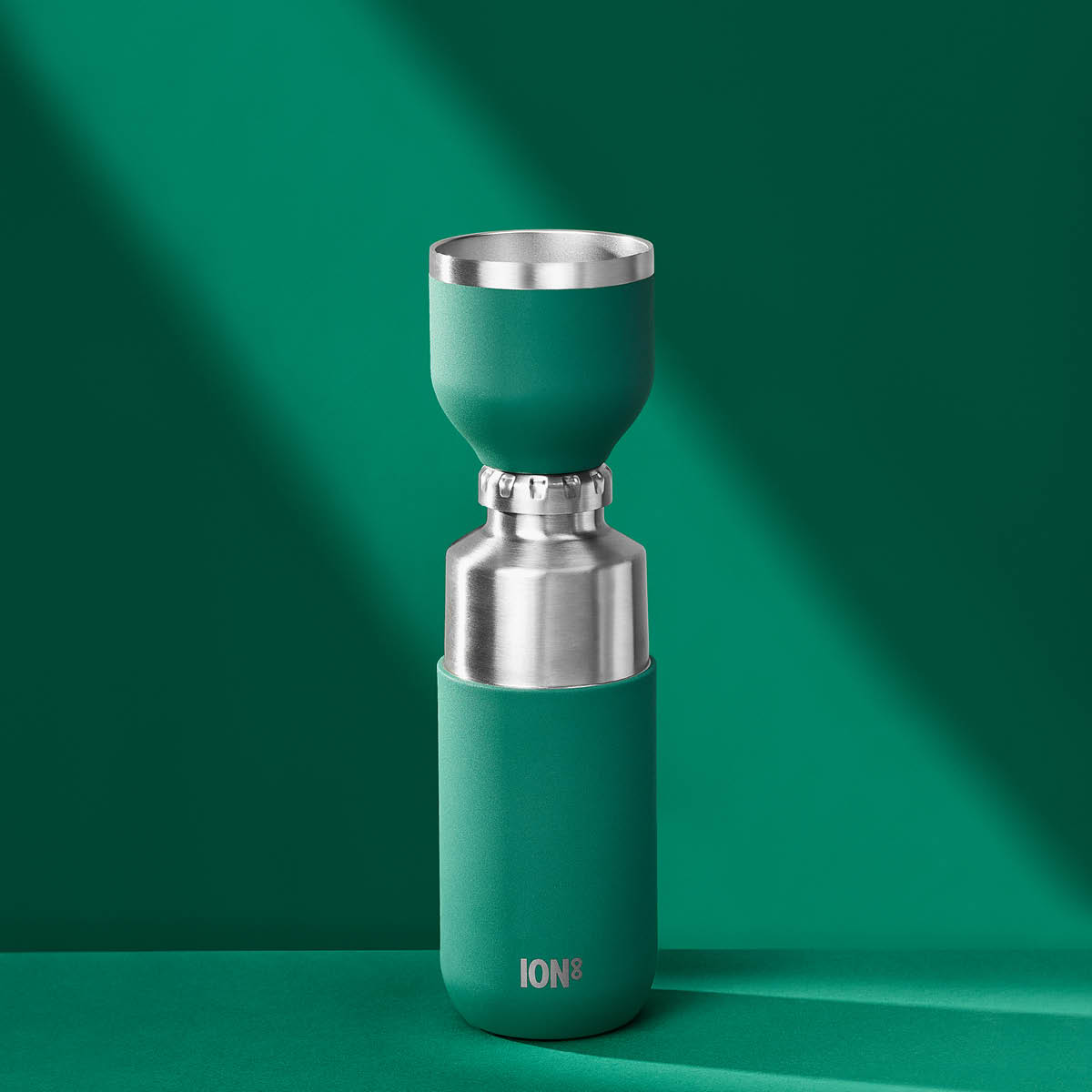 ION8 Luma termosflaska med kopp 0,7 L grön