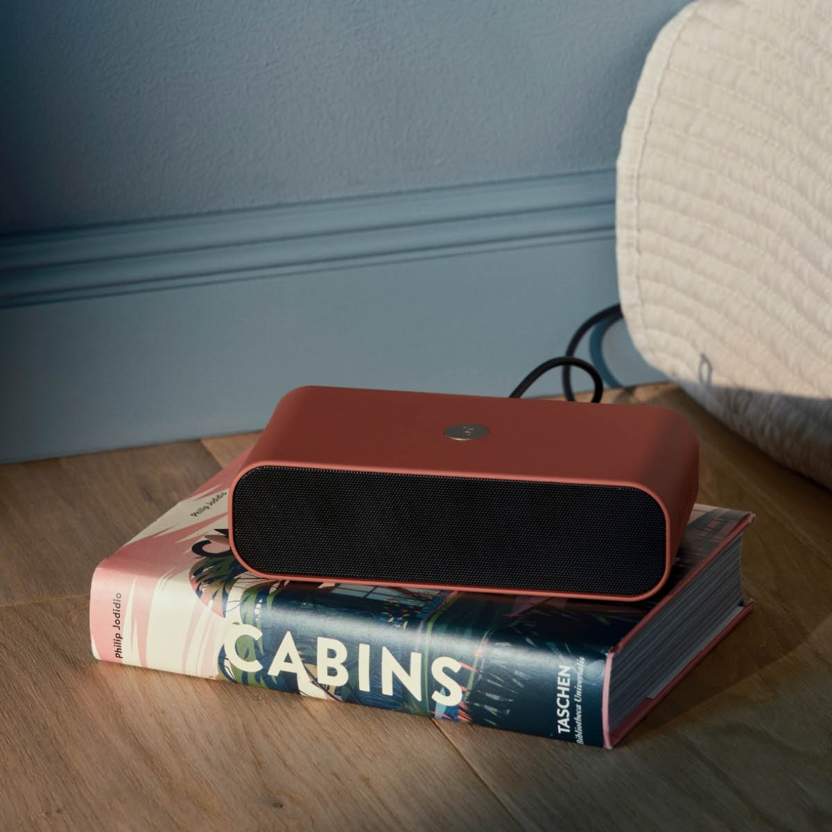 Kreafunk Wakie herätyskello Wake-up-valolla ja Qi:llä 16x8x4,5 cm terrakotta