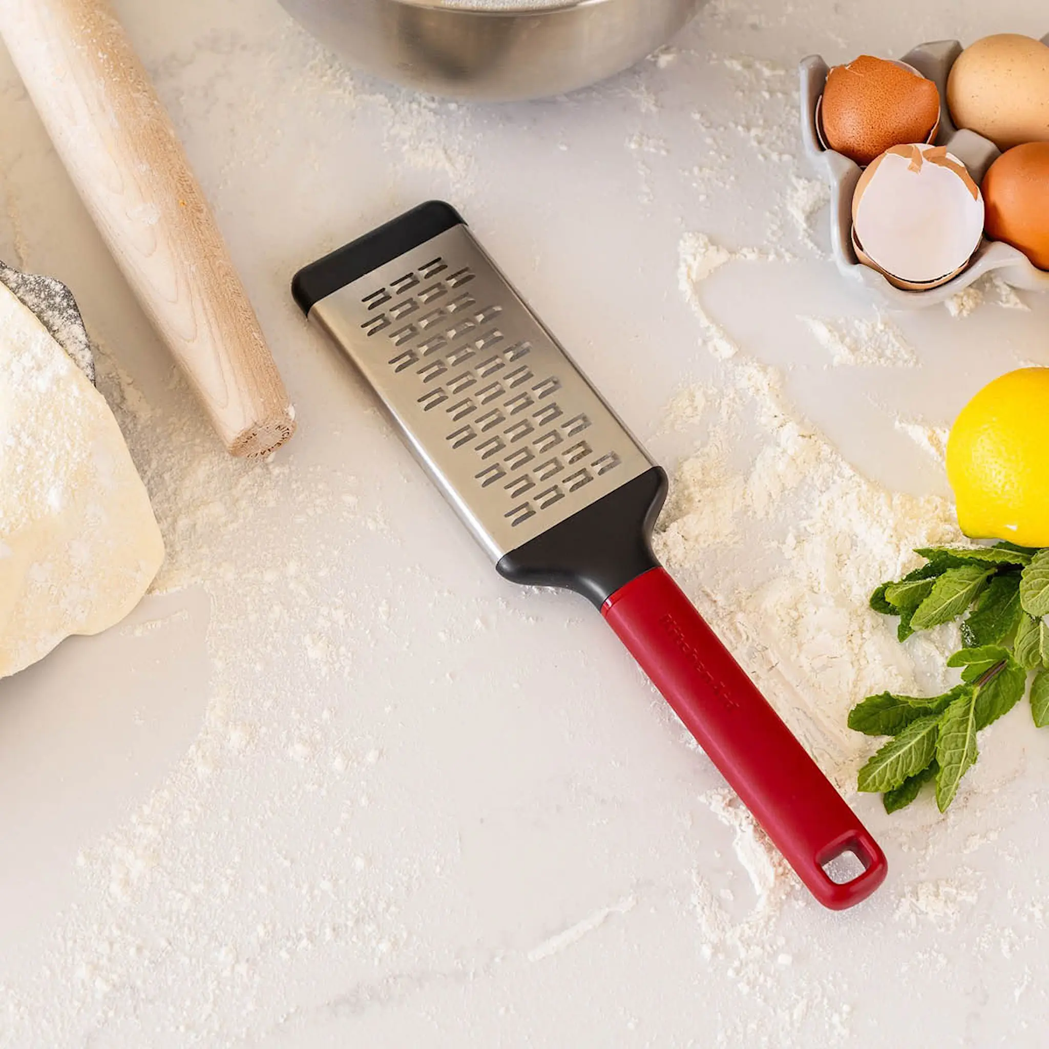 KitchenAid KitchenAid Classic rivjärn medium 30 cm empire red