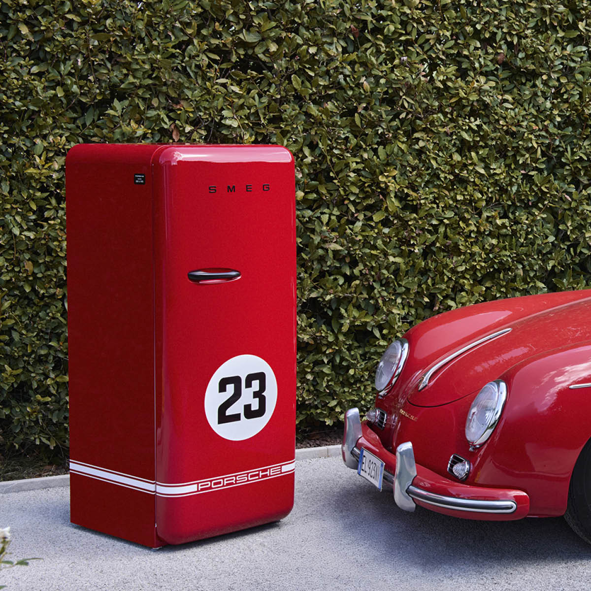 Smeg Smeg x Porsche kylskåp med frysfack Limited Edition Salzburg Red