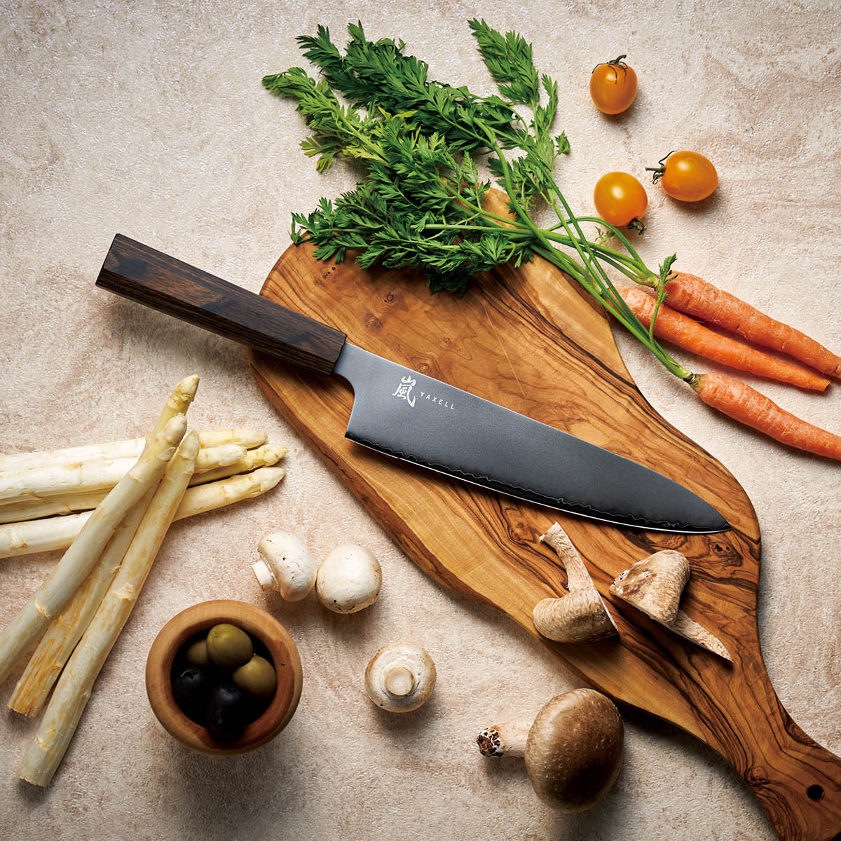 Yaxell Hana kokkekniv 20 cm brun