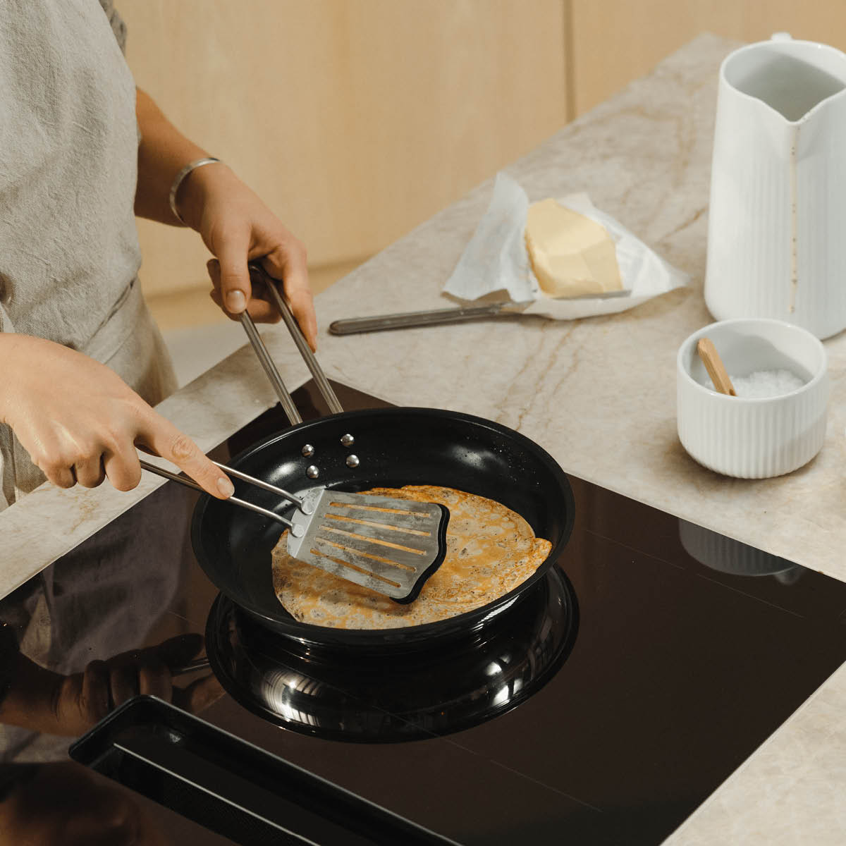 Eva Trio Stainless Steel Paistinpannu 24 cm Keraaminen pinnoite