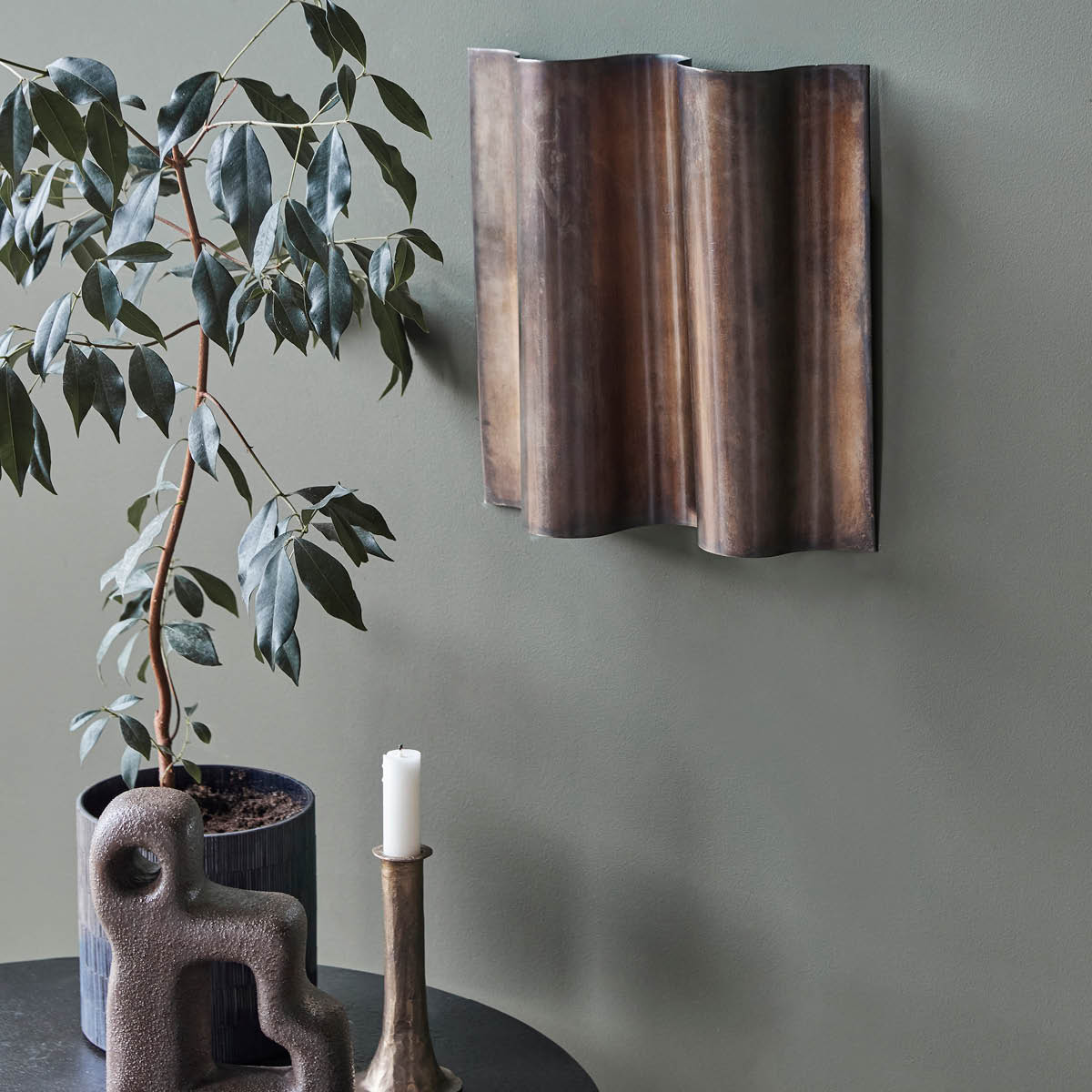 House Doctor Veggkunst Faha 30x30x6 cm antikkbrun