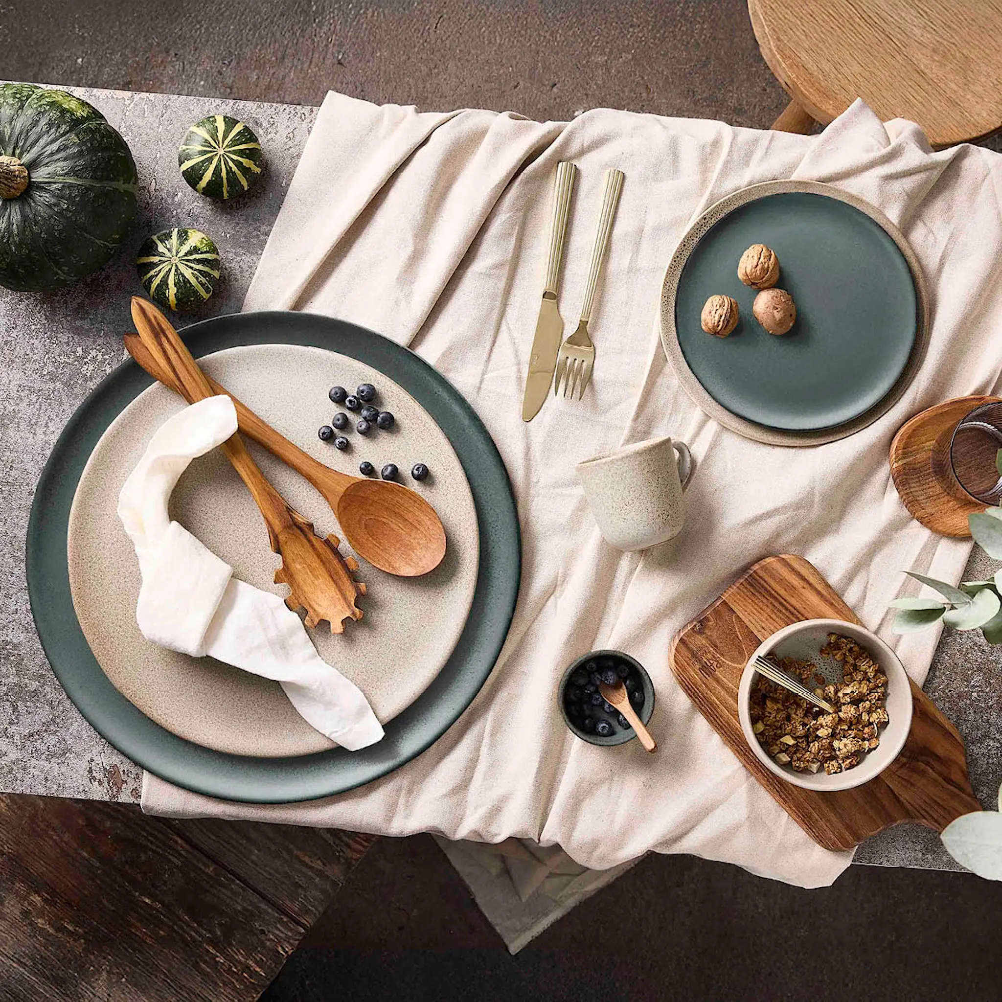 Aida RAW rundt fat 34 cm sandy beige hover