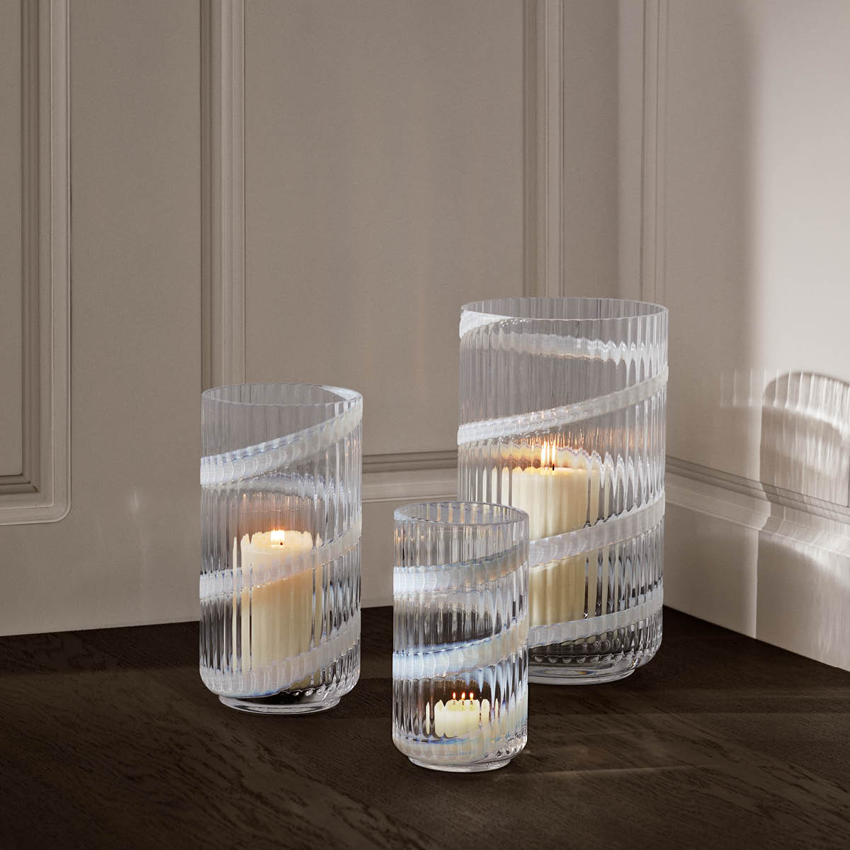 Lyngby Porcelæn Vase munnblåst glass 15,5 cm swirl white