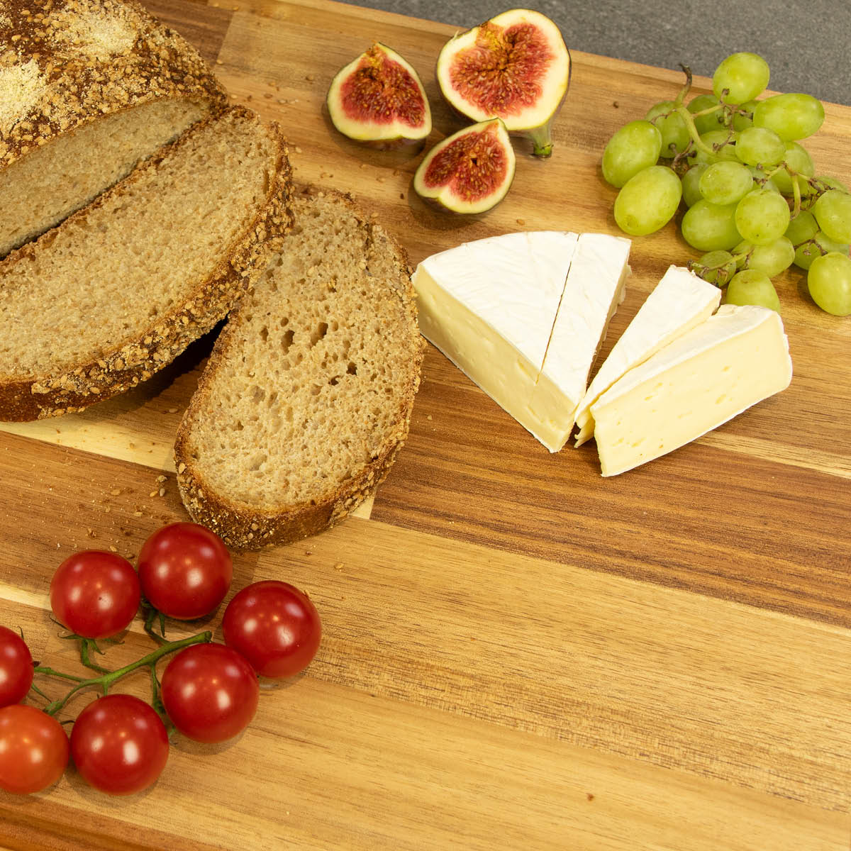 Grand Gourmet Skärbräda XL 46x38 cm hasselträ