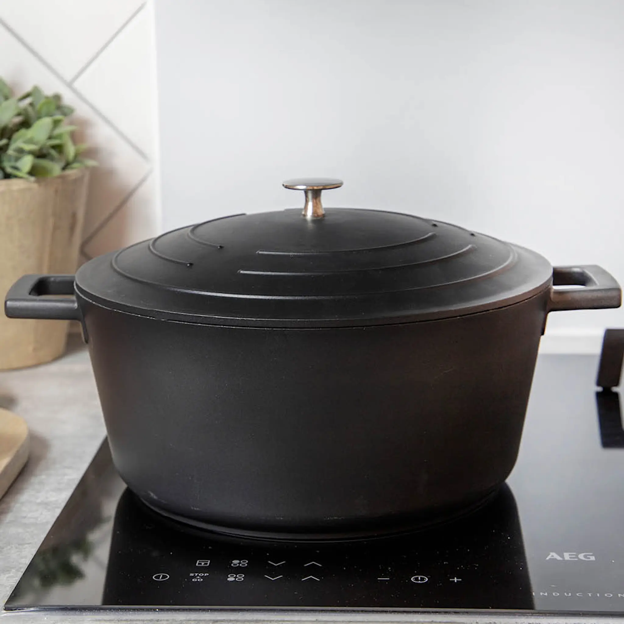 MasterClass Cast Aluminium Pata 5 L Musta