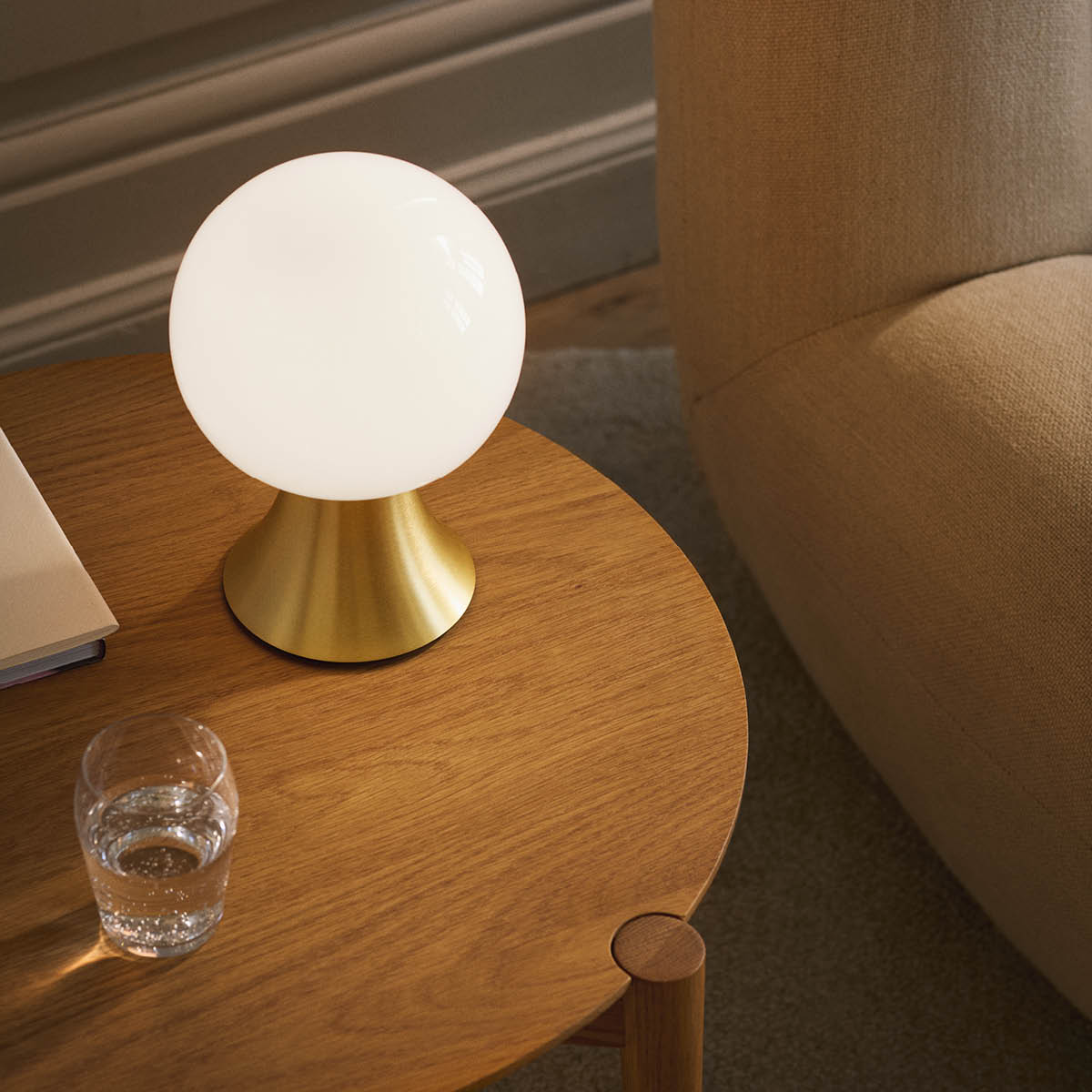 Holmegaard Noor LED-lampa 23 cm mässing