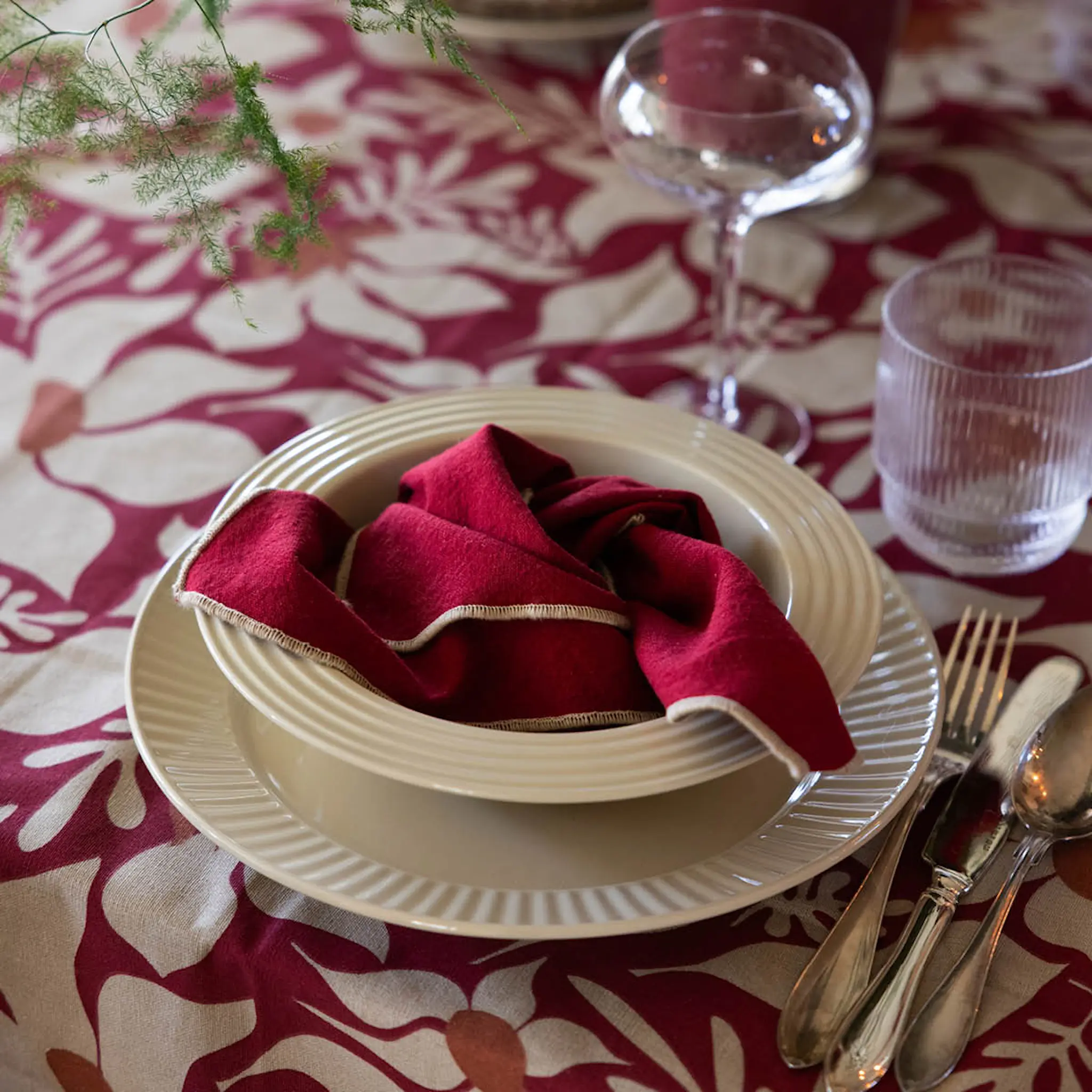 Sagaform Edith tygservetter 45x45 cm 2-pack vinröd