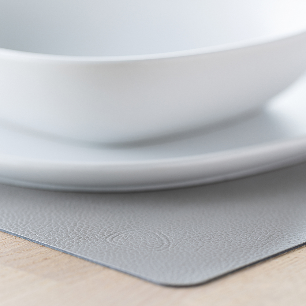 LIND DNA Leather Serene rectangle bordbrikke 26x34 cm ash