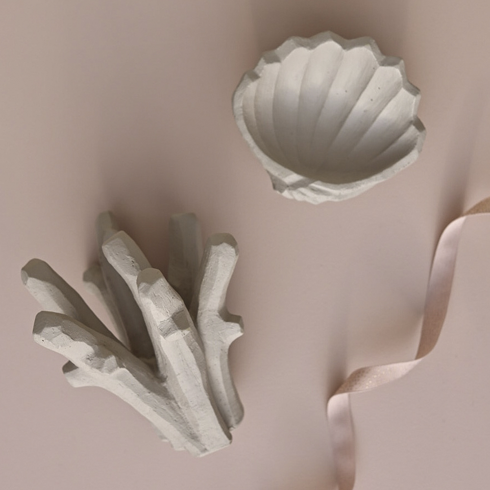 Cooee The Clam Shell Veistos Limestone