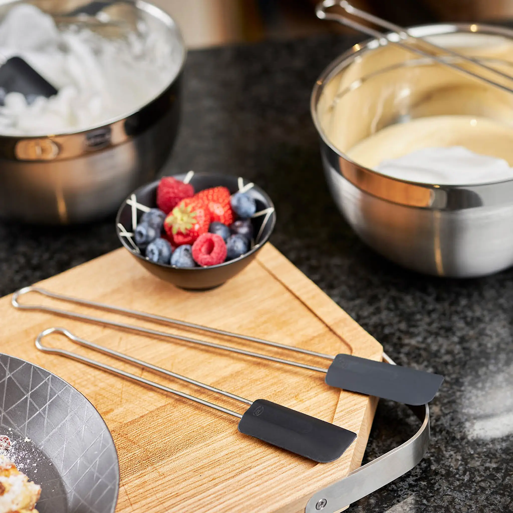 Rösle Nuolija kapea 26 cm Musta