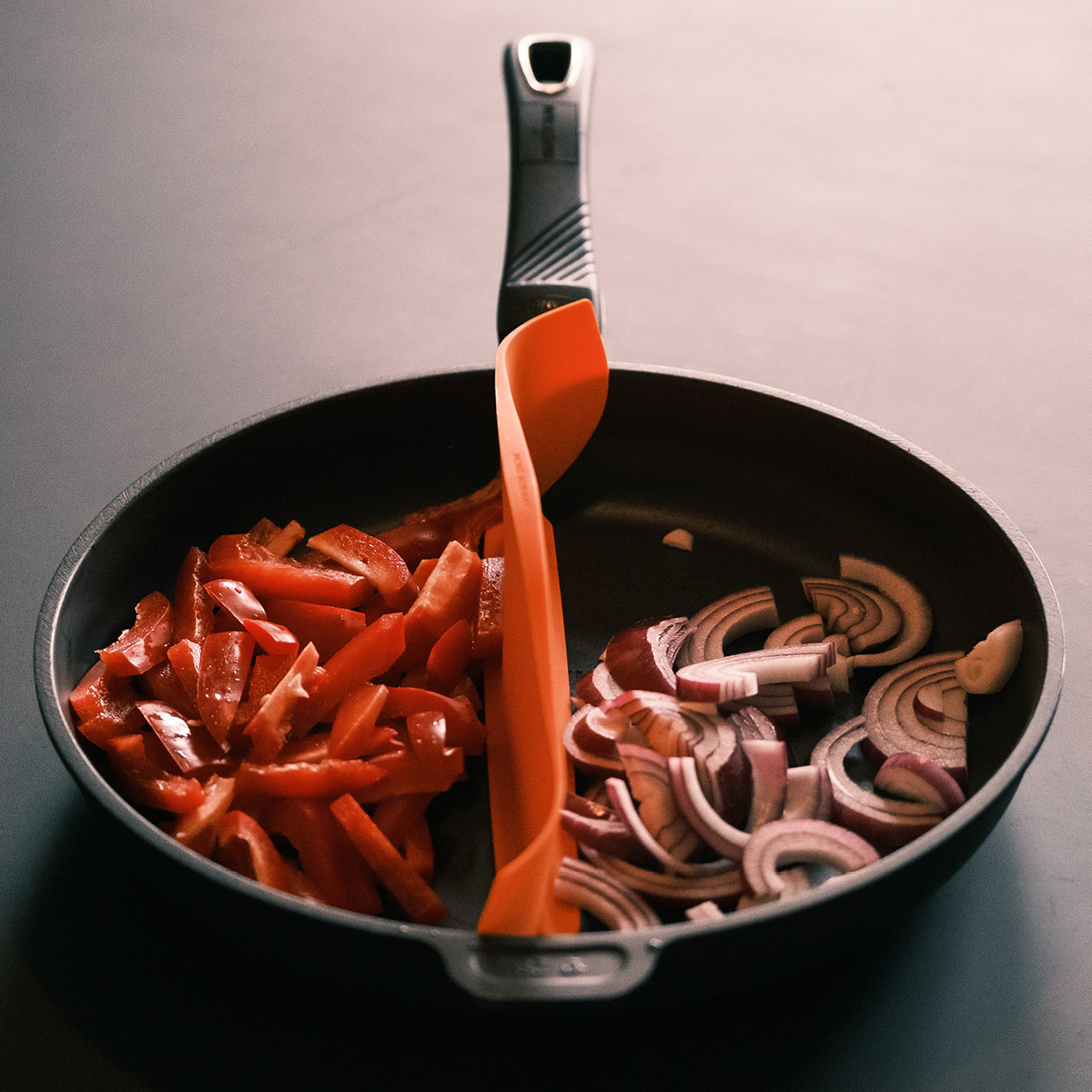 Meno Splitten Stekpannedelare Orange