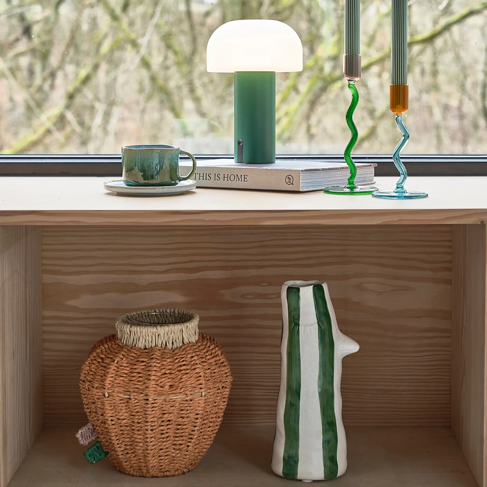 Villa Collection Styles Vas med näbb och ögonfransar 34 cm Grön