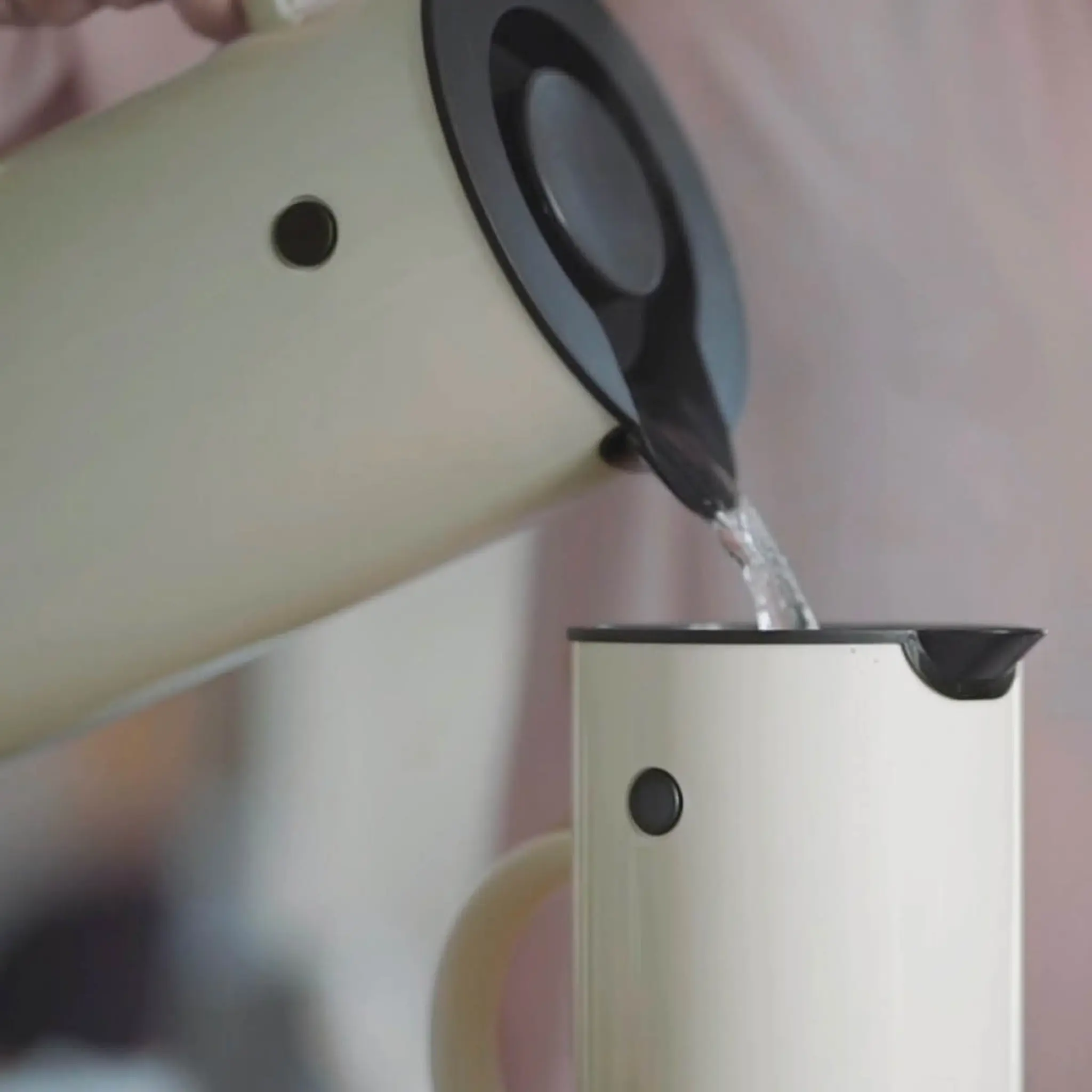 Stelton EM77 vattenkokare 1,5 L Sand