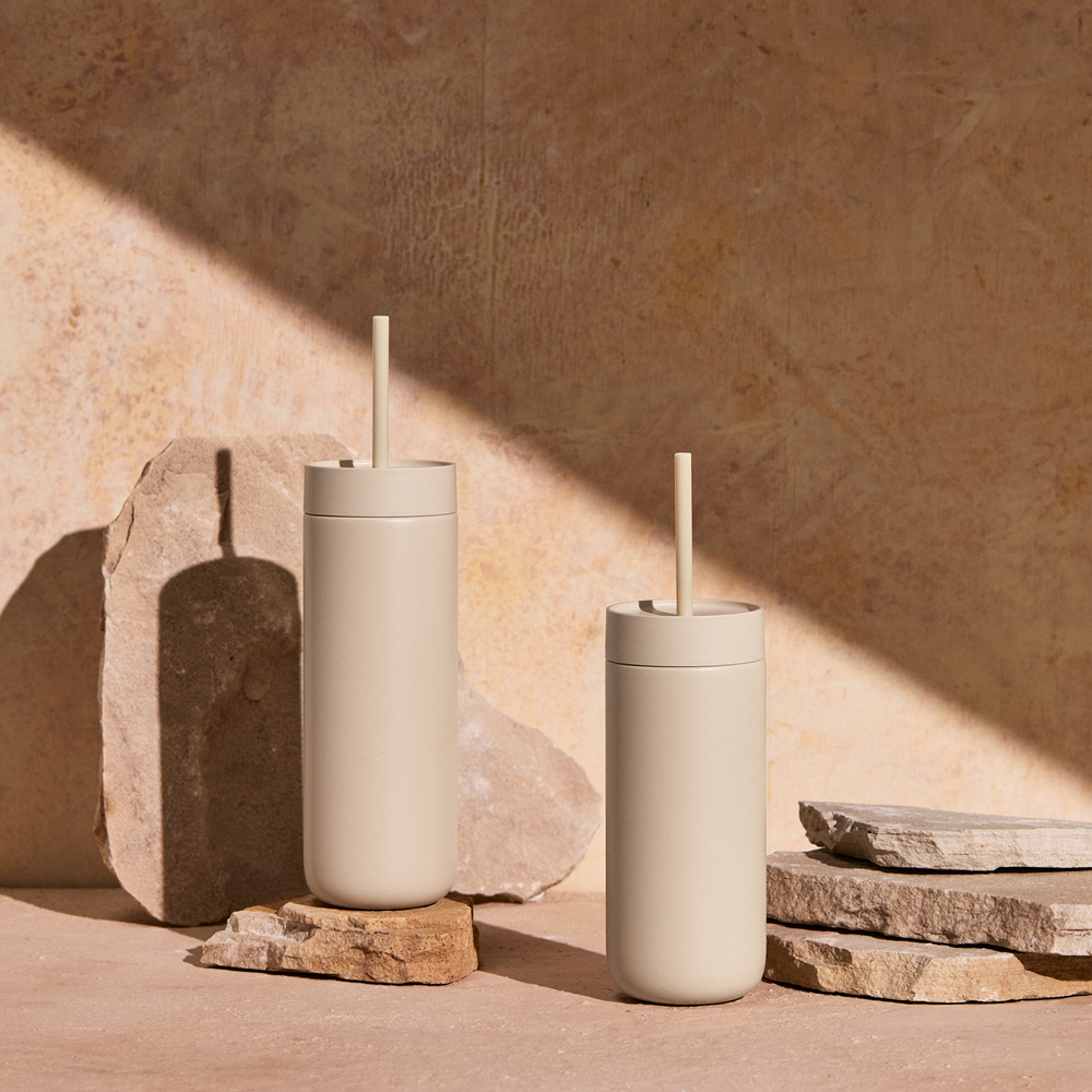 Fellow Carter Cold Desert Capsule Termosmuki pillillä 590 ml Sand Dune