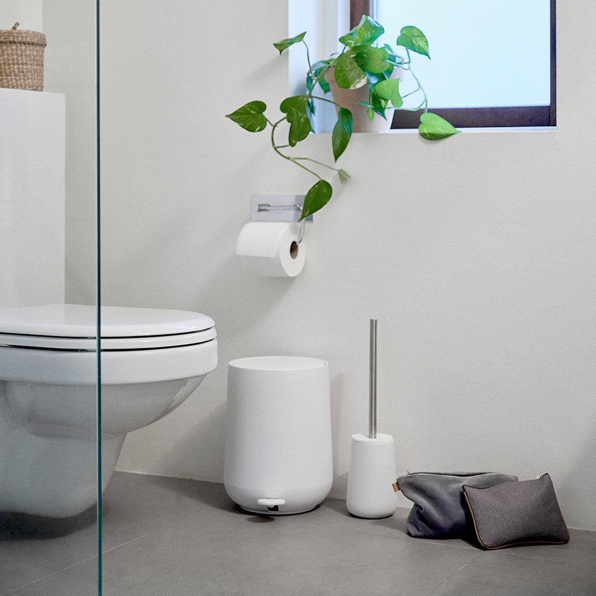 Zone Nova toalettbørste hvit