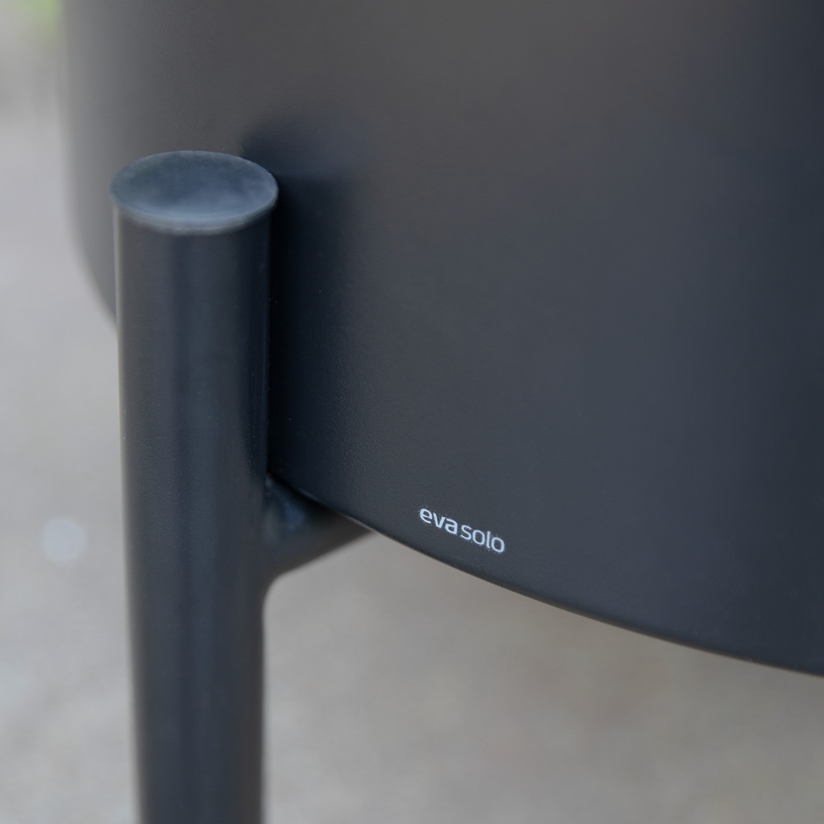 Eva Solo Simply Grow Ytterkruka stor 42x51 cm svart