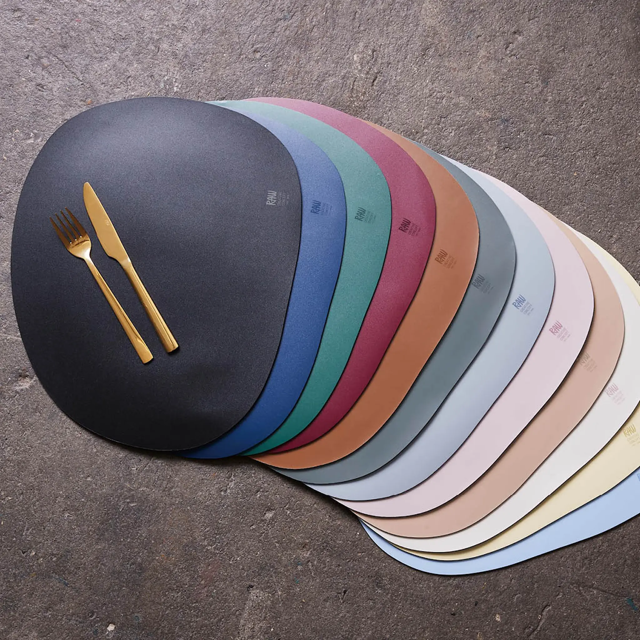 Aida RAW bordstablett silikon 41x33,5 cm Grå