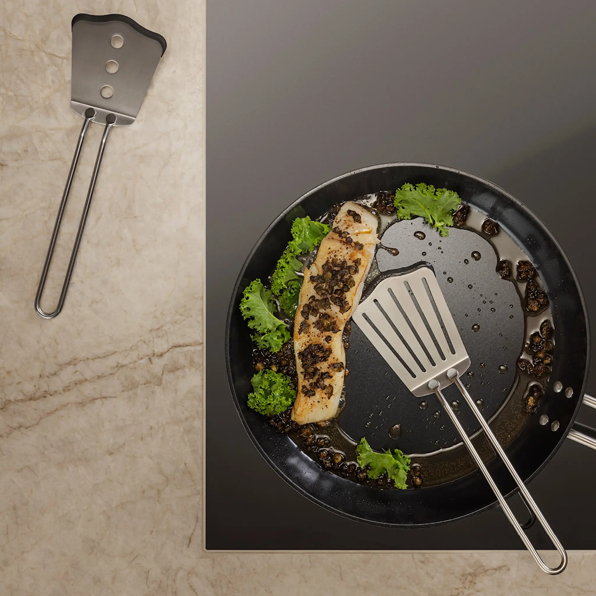 Eva Trio Stekspade med silikon lång stål