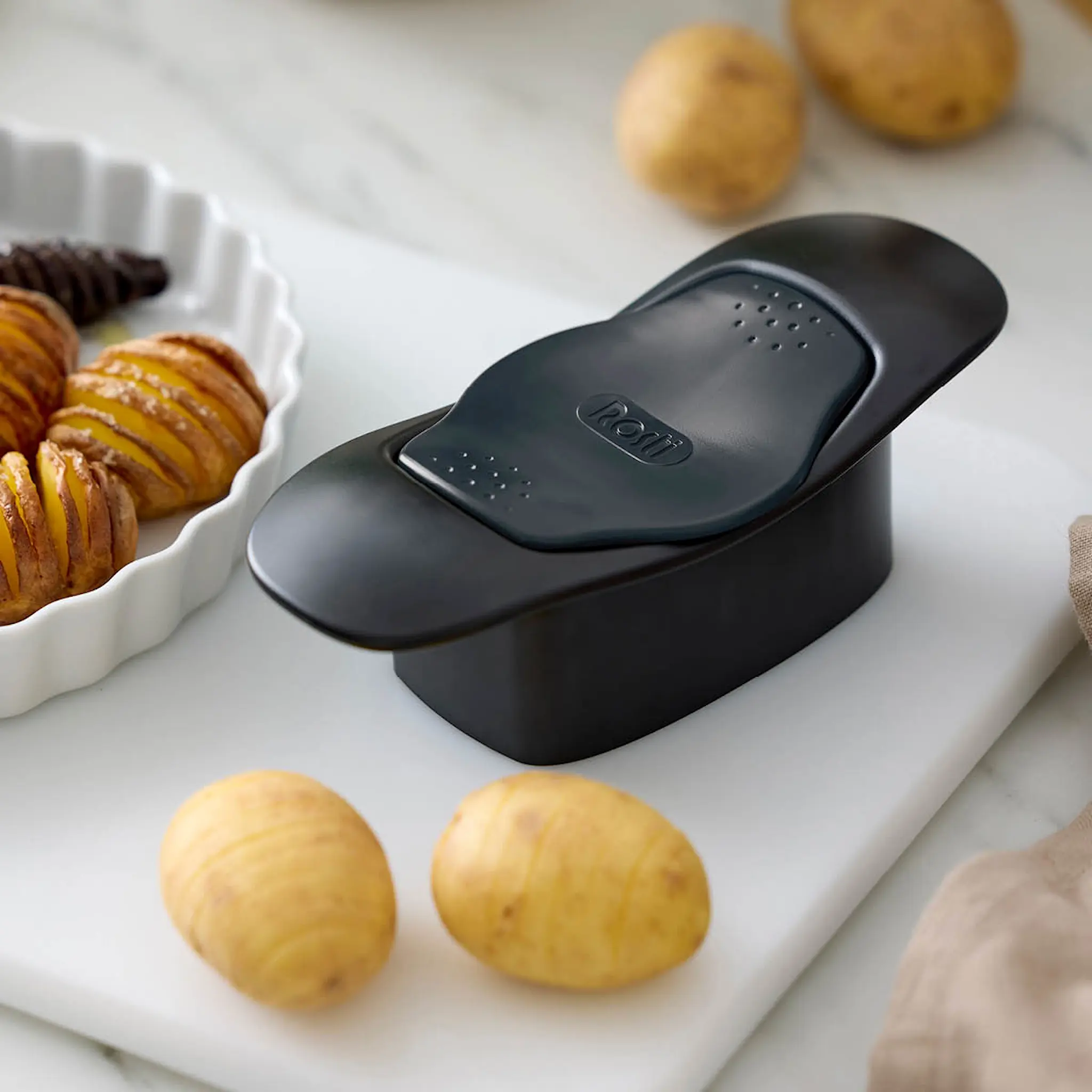 Rosti Classic hasselbackskärare 20,5 cm svart