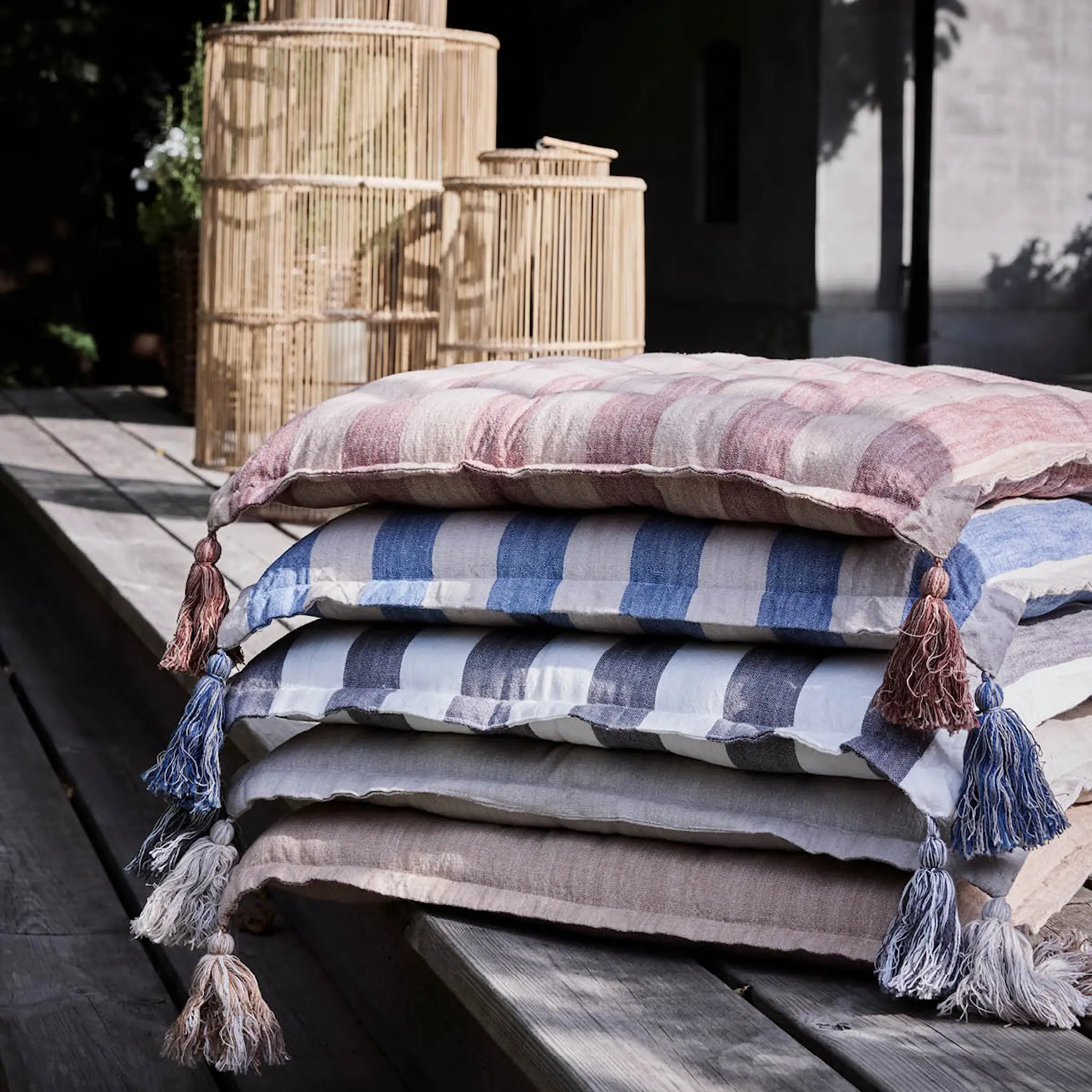 Lene Bjerre Felima sittepute 45x45 cm hvit/mørk grå