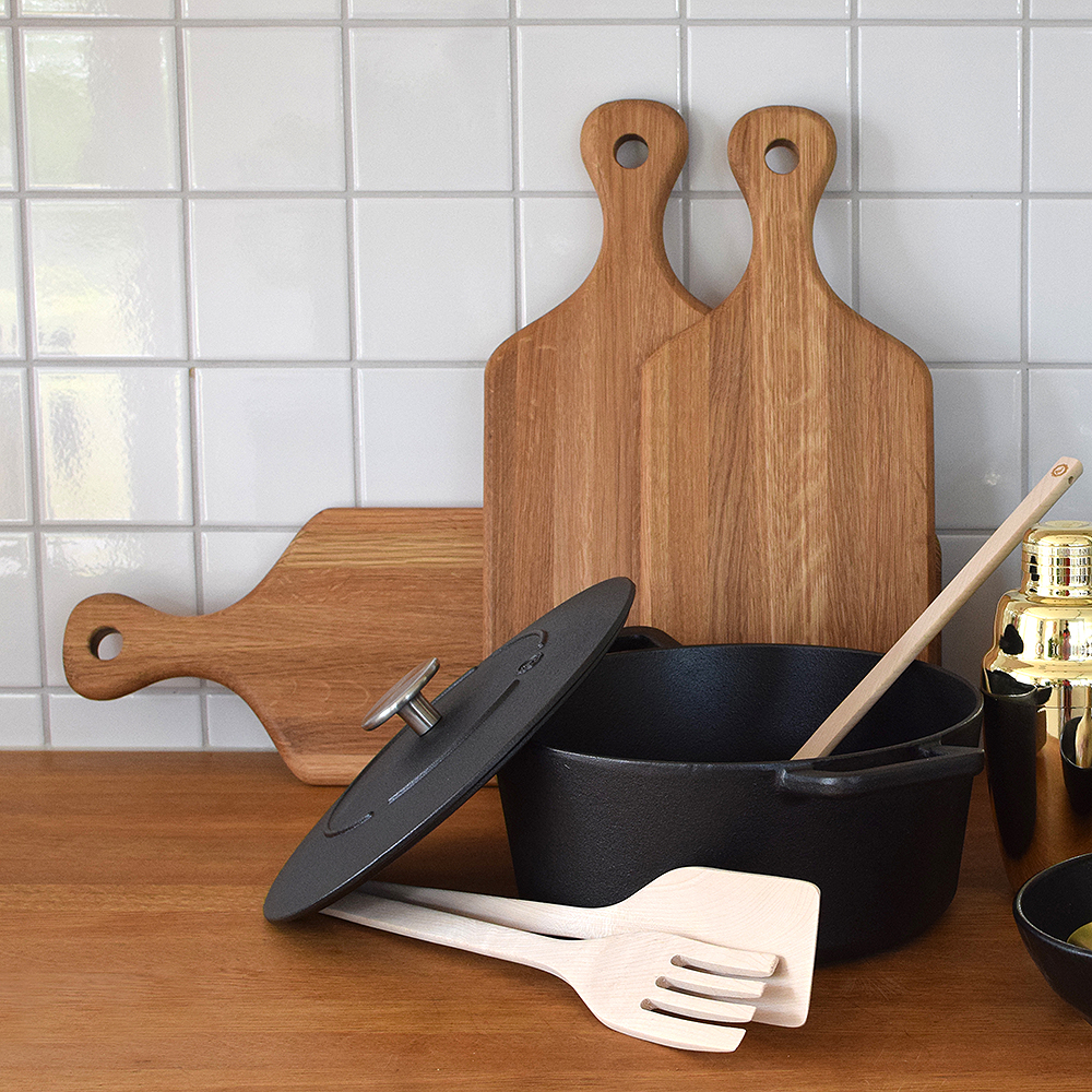 Anders Petter Signerat skjærebrett 40x17 cm eik