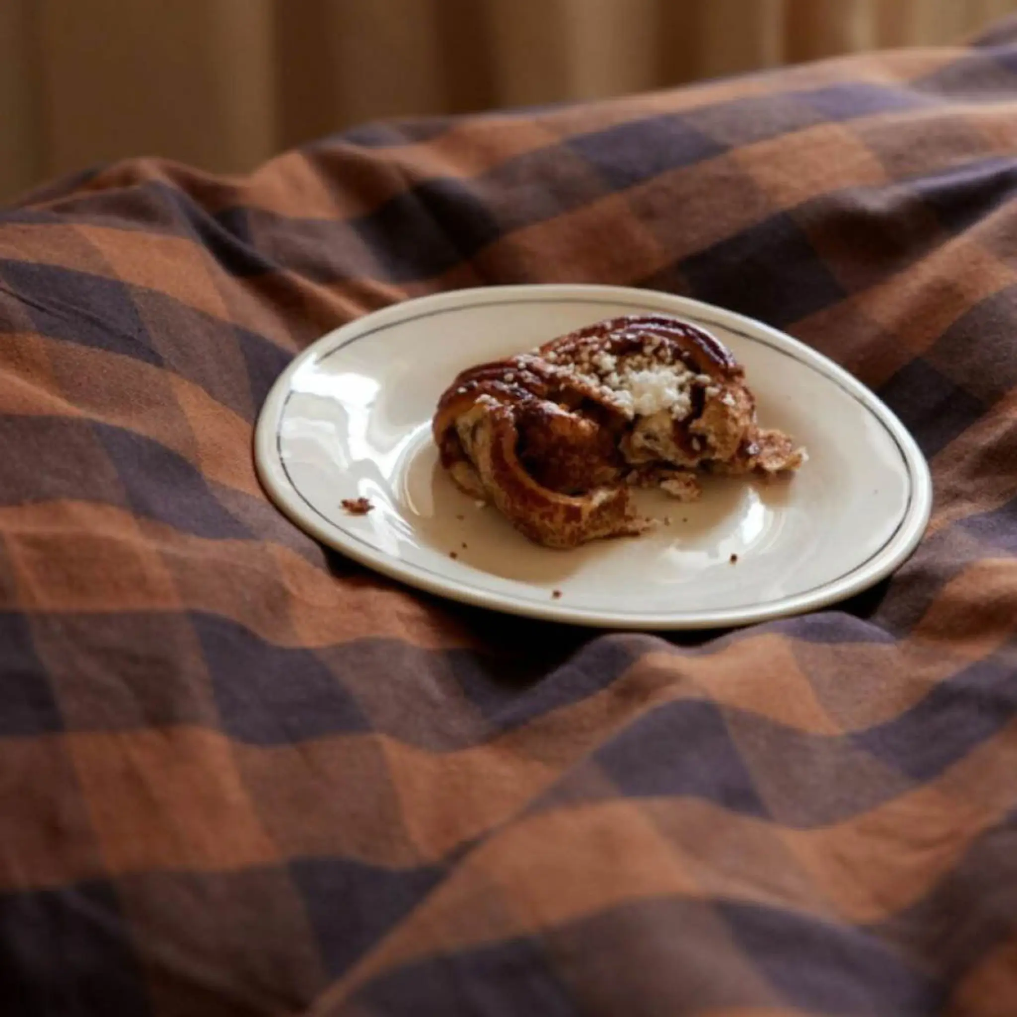 Midnatt Gingham överkast 260x260 cm brun