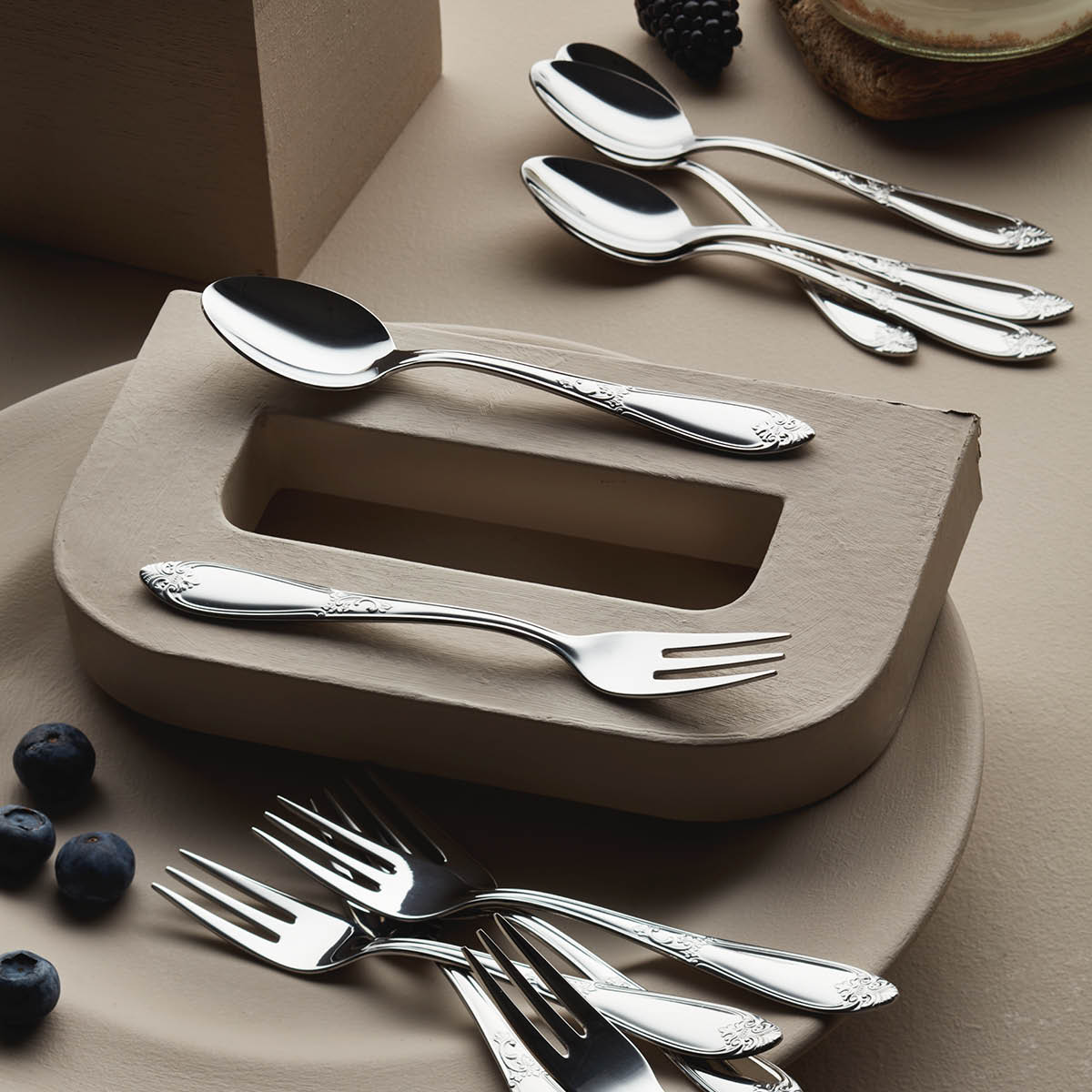 Hardanger bestikk Nina Tarjoiluvälineet 7 osaa