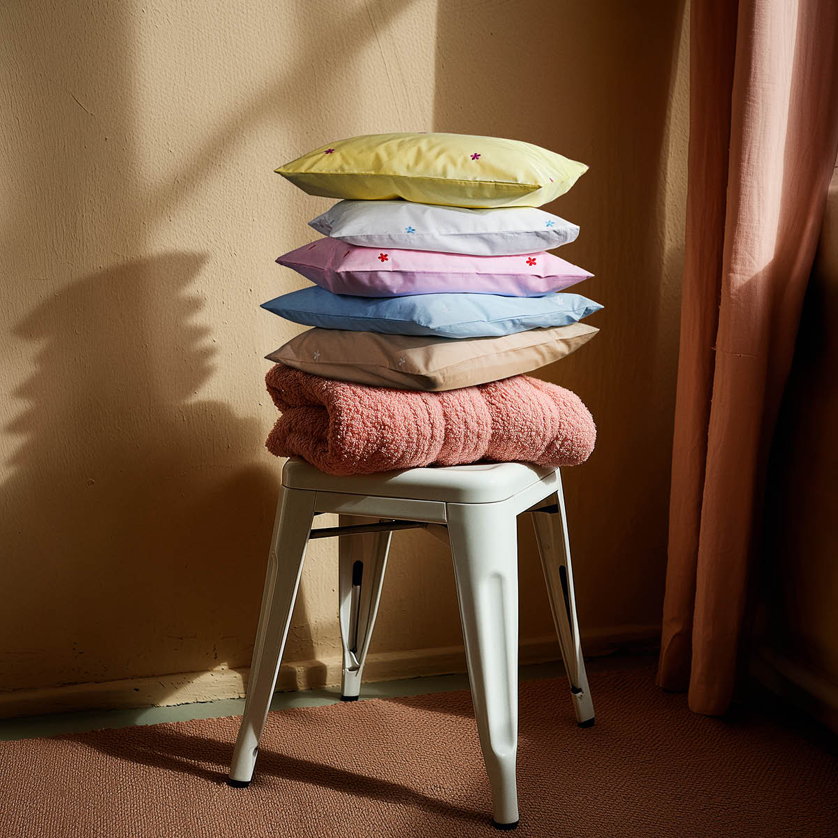 Juna Daisy påslakanset baby 70x100 cm gul