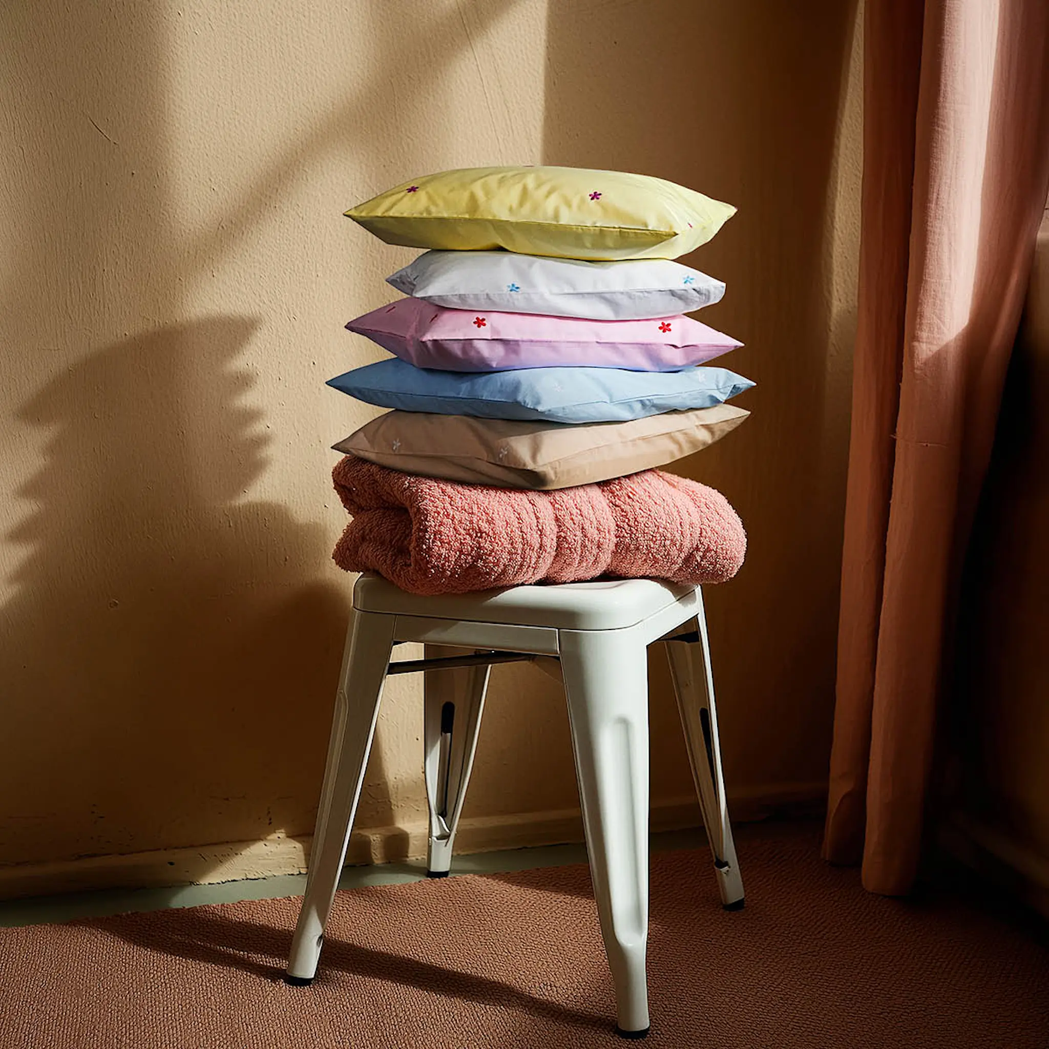 Juna Daisy påslakanset baby 70x100 cm gul