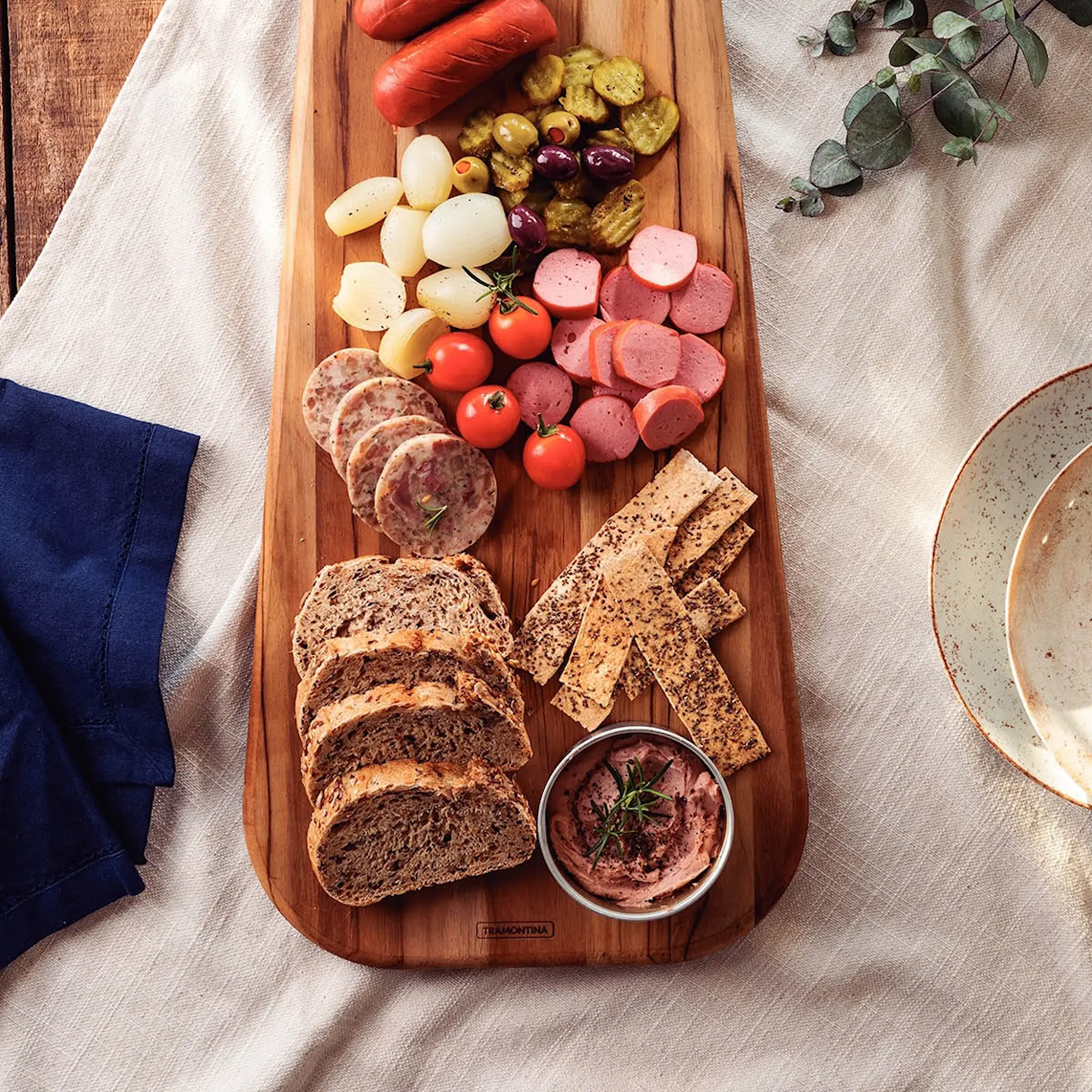 Tramontina BBQ by Hellstrøm skjærefjøl 65 cm teak