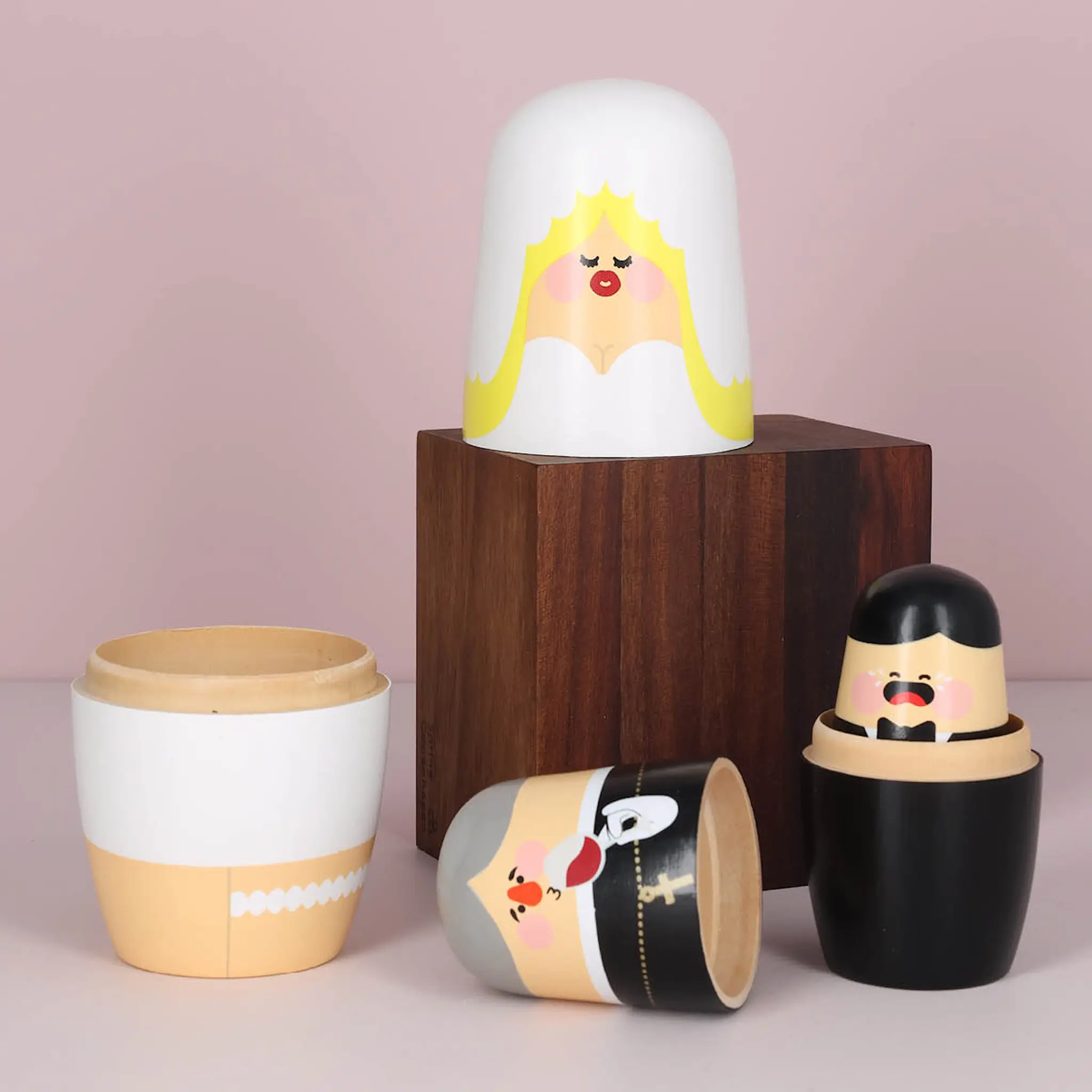 Spring Copenhagen Babushka Drama Wedding Expressions trefigur 3 stk kirsebærtre