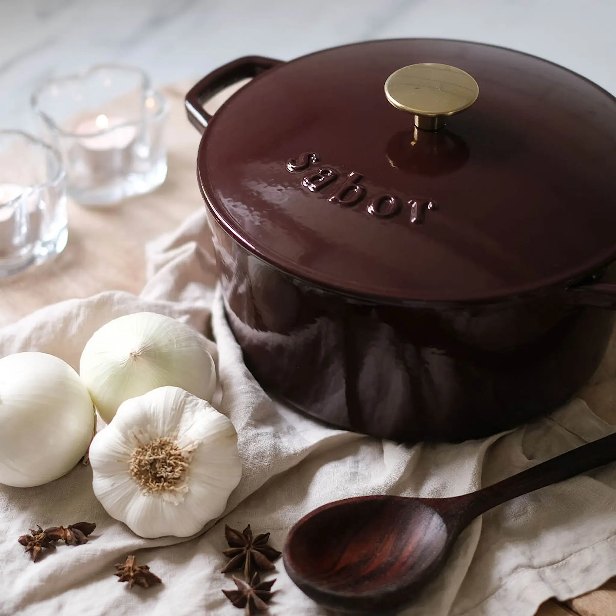 Sabor Støpejernsgryte 6,7 L zinfandel brass hover