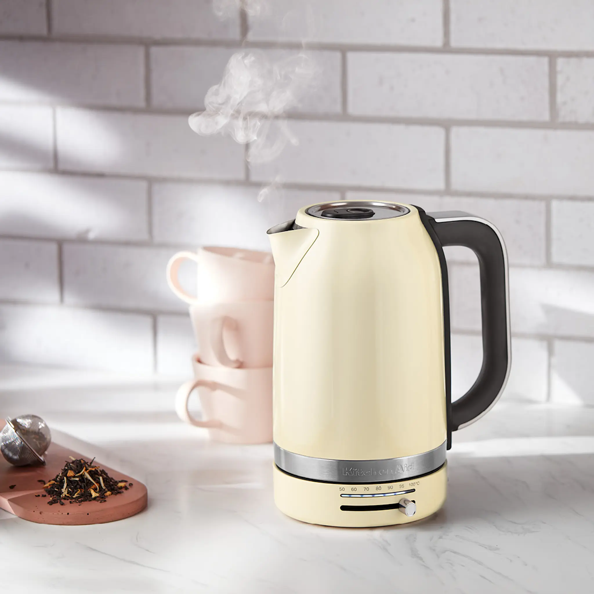 KitchenAid KitchenAid Vattenkokare 1,7 L 5KEK1701EAC Almond Cream