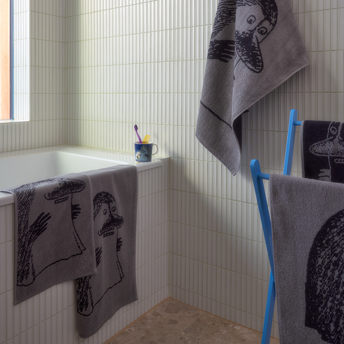 Moomin Arabia Mummi håndkle 30x50 cm Hufsa grå