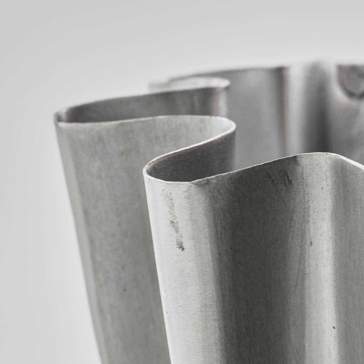 House Doctor Flood vase 13 cm børstet sølvfinish