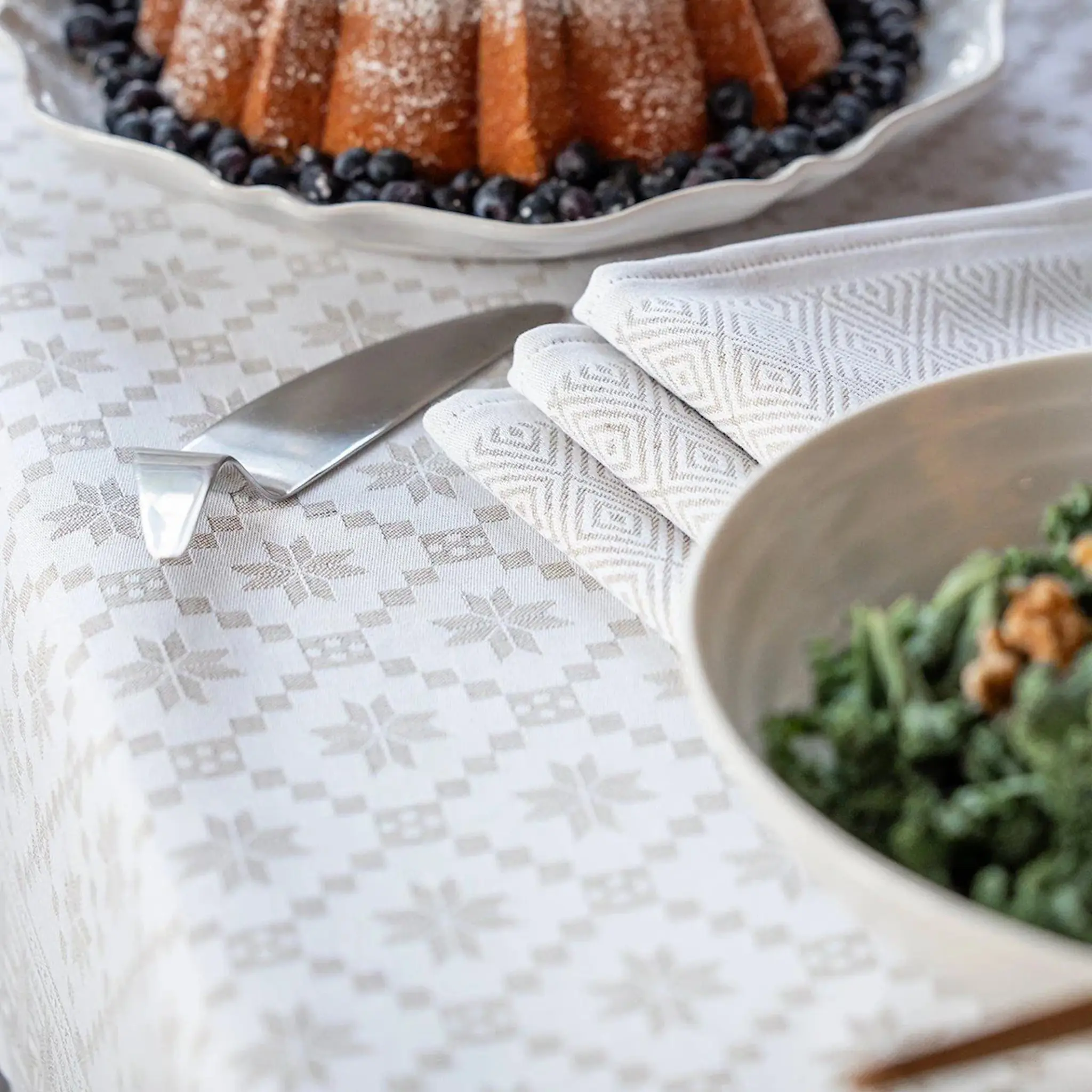 Ekelund Åttebladrose bordsuk 150X310 cm beige