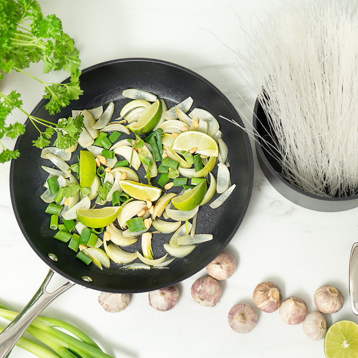 Modern House Black Line stekpanna 28 cm svart