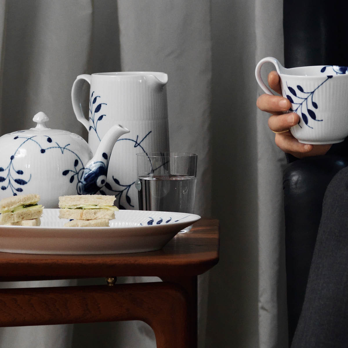 Royal Copenhagen Blå Mega Riflet Kanne 1,6L