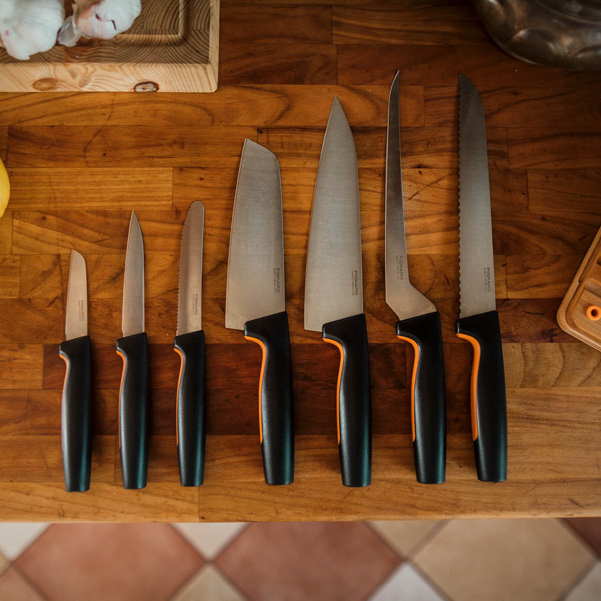 Fiskars Functional Form leipäveitsi 41 cm musta/ruostumaton teräs