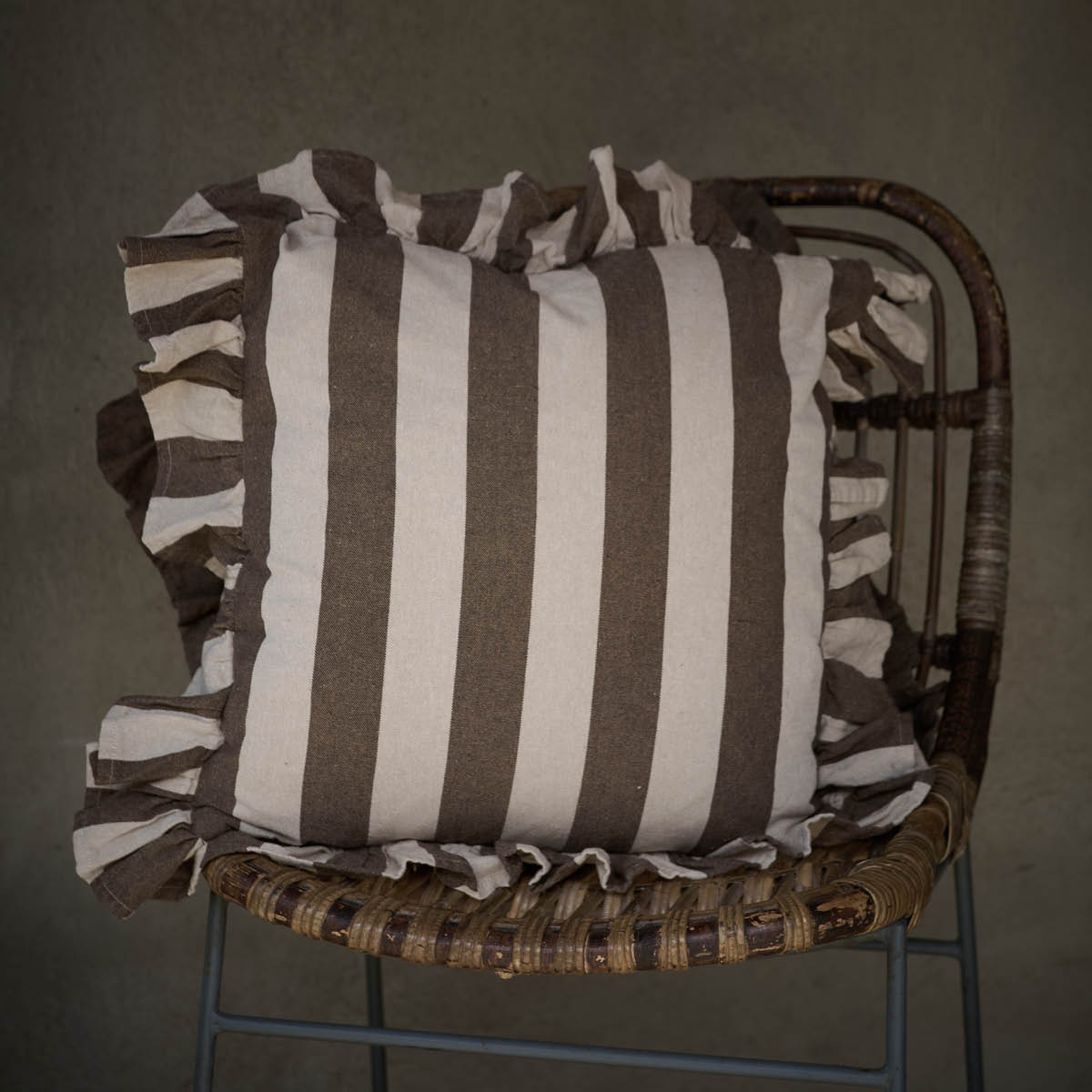 Fondaco Amalia kuddfodral 48x48 cm nougat