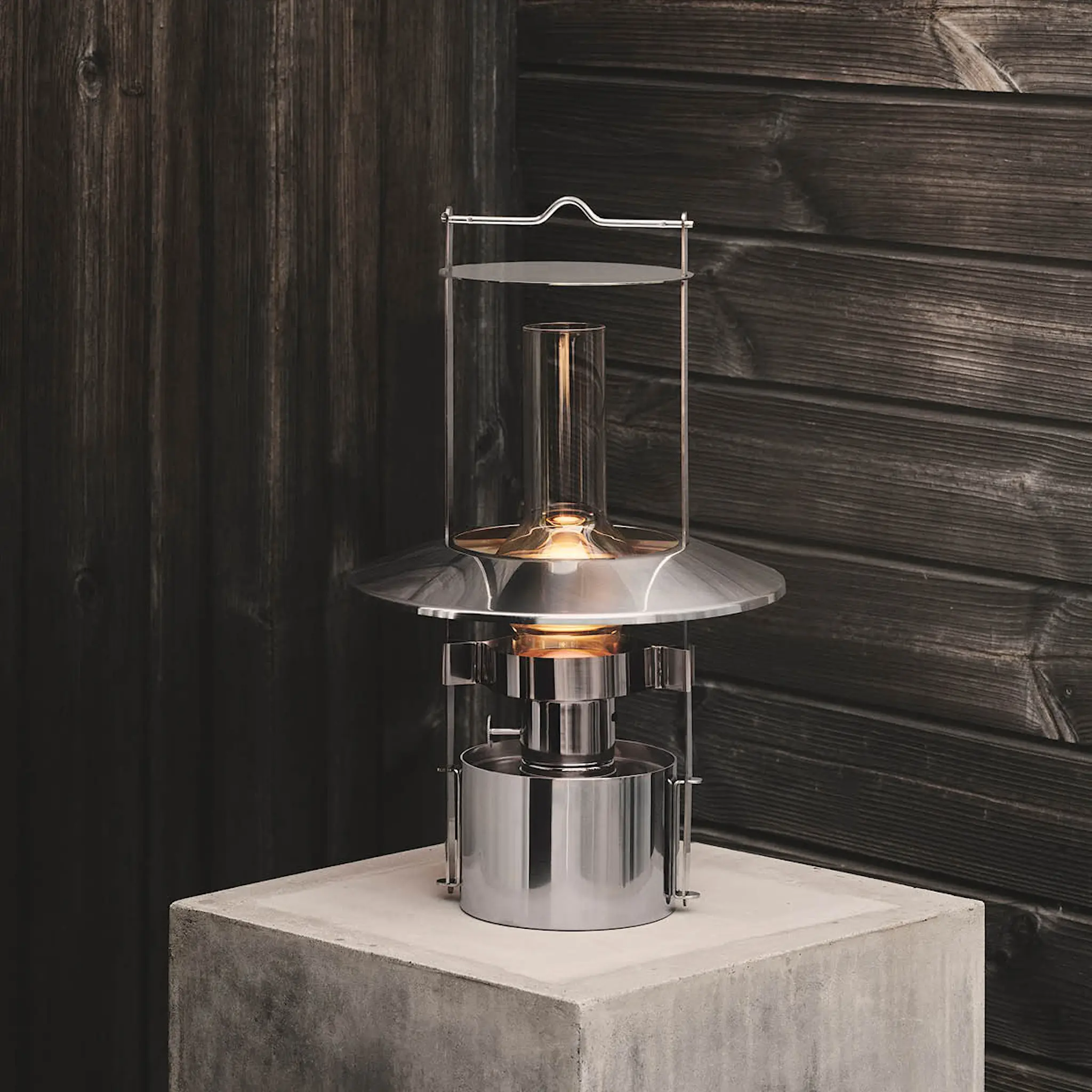 Stelton EM portable LED skeppslampa 43 cm stål