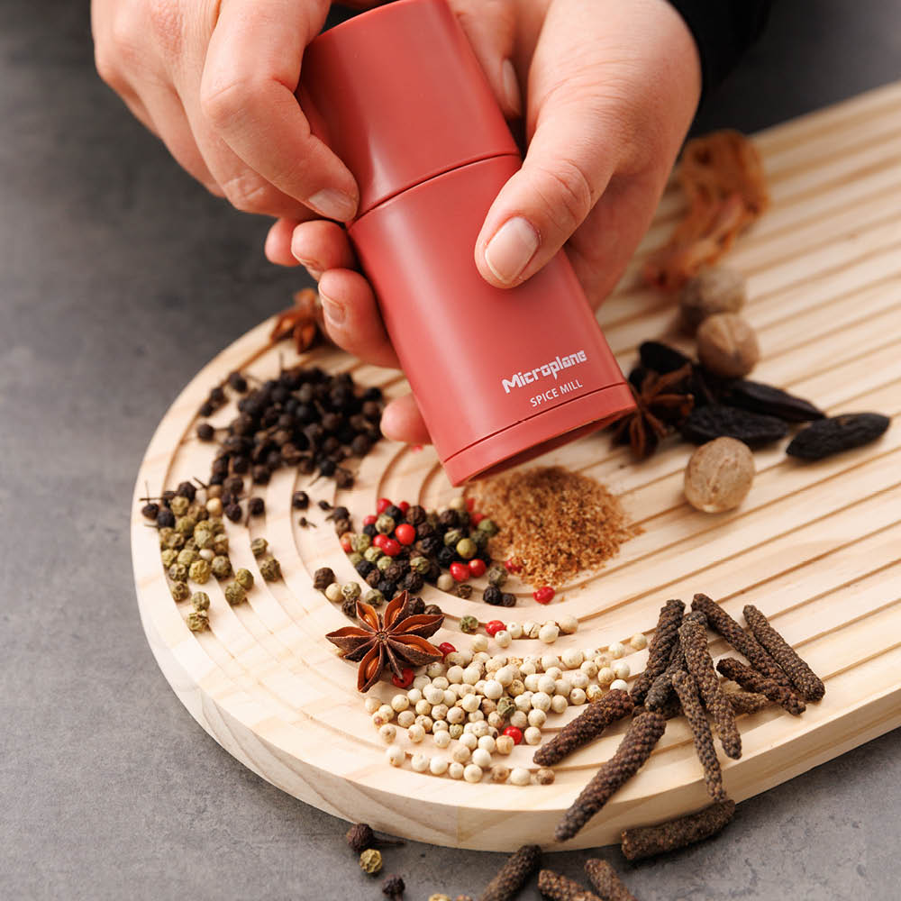 Microplane Spice Mill kryddkvarn 12 cm lipstick pink