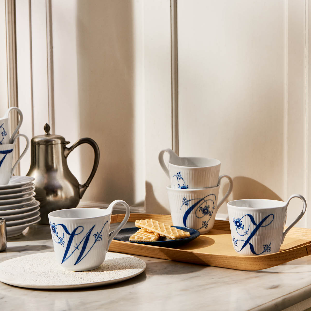 Royal Copenhagen Alphabet Mugg 33 cl W