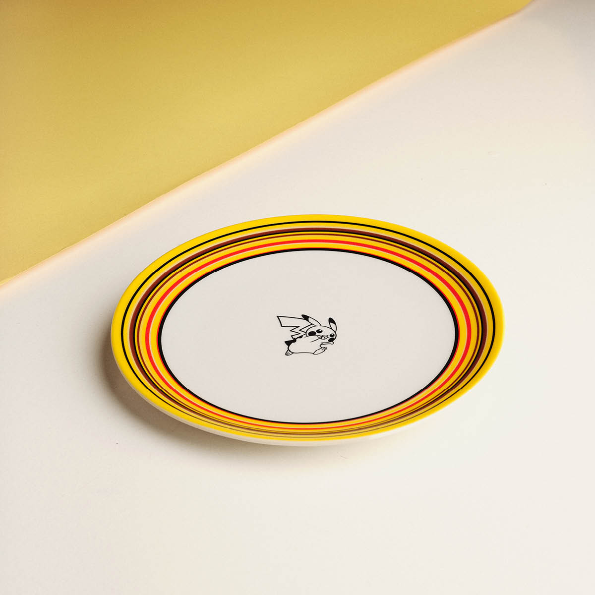 iittala Iittala x Pokémon Origo tallrik 20 cm Pikachu