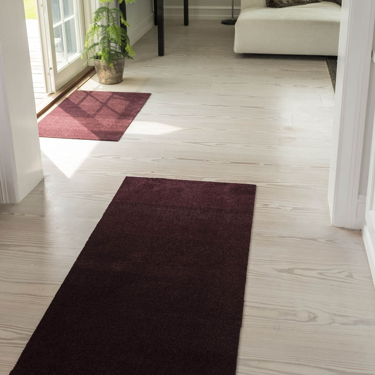 Tica Copenhagen Unicolor golvmatta 200x90 cm bordeaux