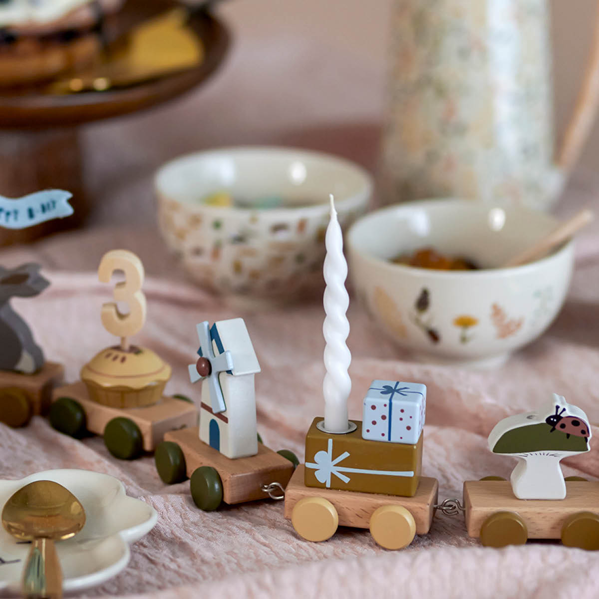 Bloomingville MINI Alfi bursdagstog 39 cm høst